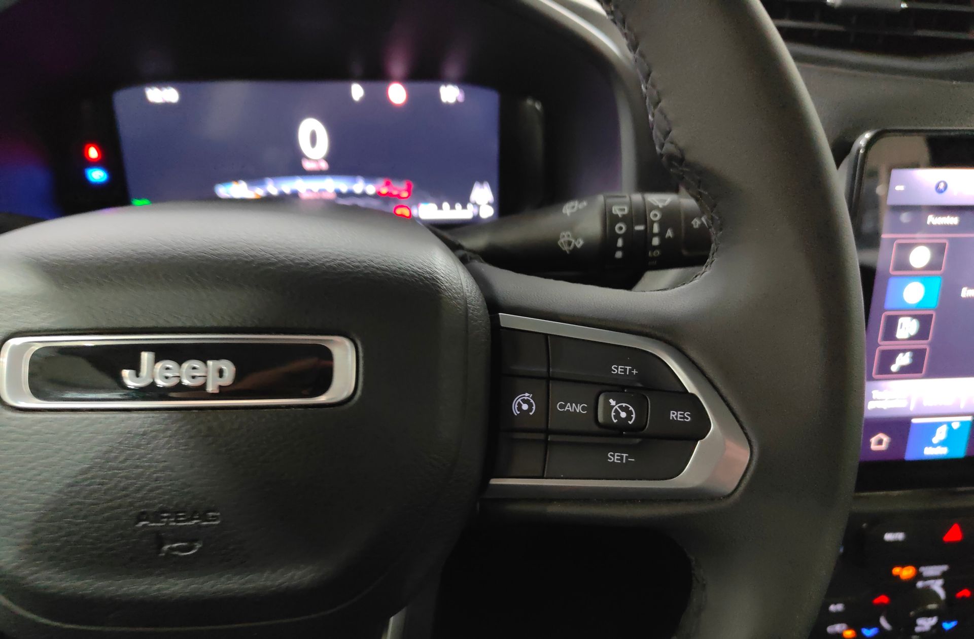 Jeep Renegade eHybrid 1.5 Limited ATX - foto 27