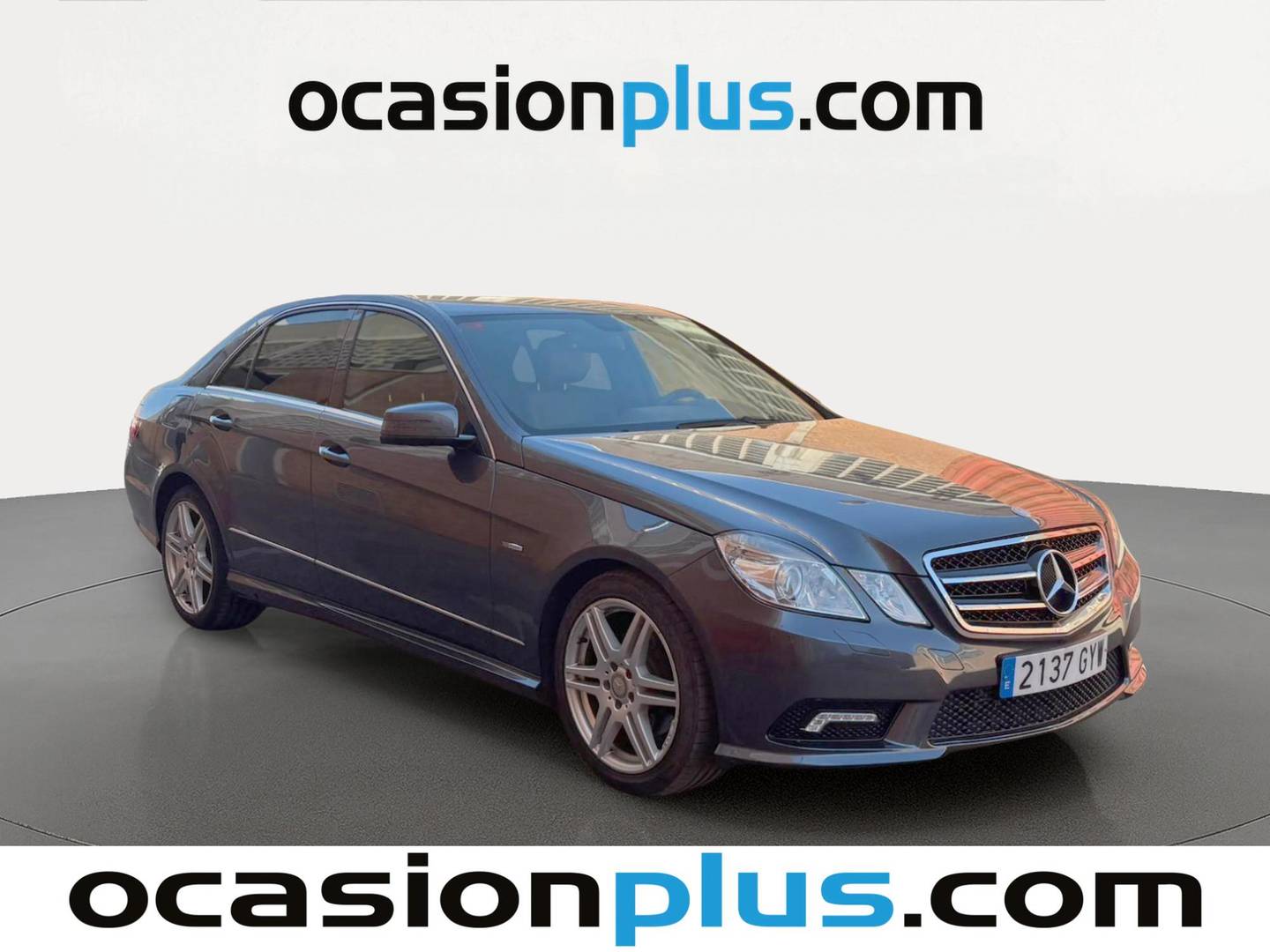 Foto delantera Mercedes Clase E Mercedes Clase E E 220 CDI Blue Efficiency Avantgarde (170 CV) Pack AMG derecha