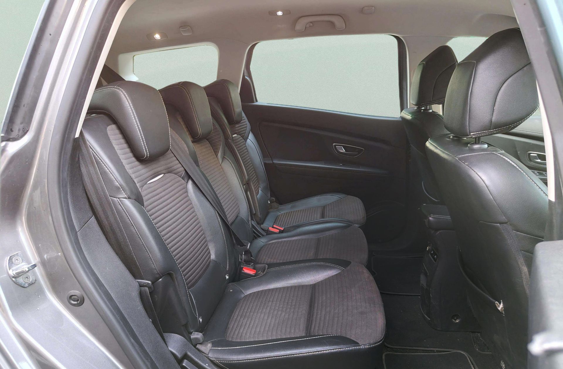 Renault Grand Scénic Zen TCe GPF - foto 23