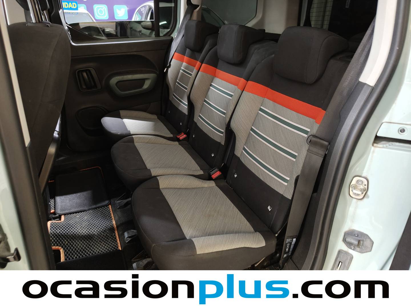 Foto asientos traseros Citroën Berlingo Citroën Berlingo BlueHDi 130 S&S Talla M Shine (130 CV) XTR
