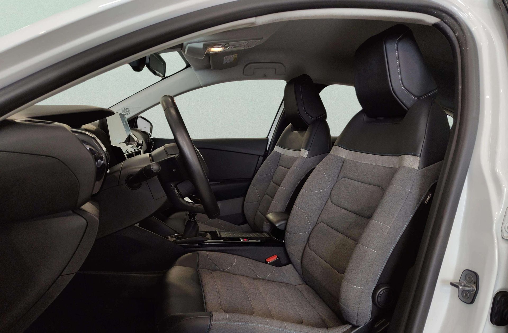 Citroën C4 PureTech 130 Plus - foto 9