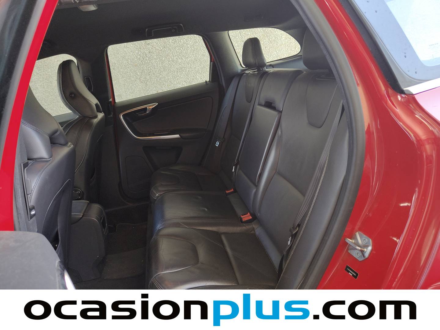 Foto asientos traseros Volvo XC60 VOLVO XC60 2.0 T5 R-Design Momentum Auto (245 CV)