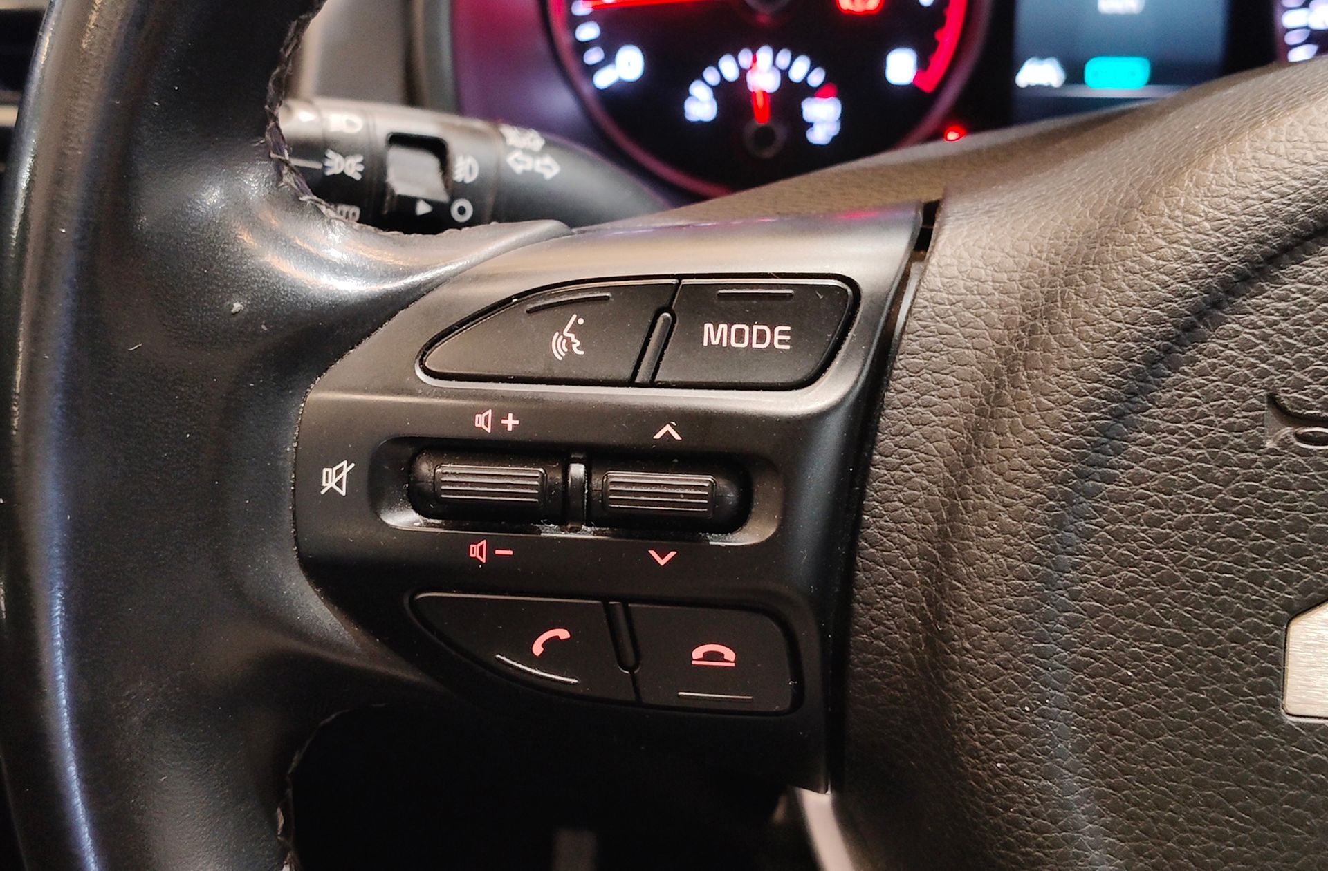 Kia Rio 1.0 T-GDi MHEV iMT Drive - foto 27