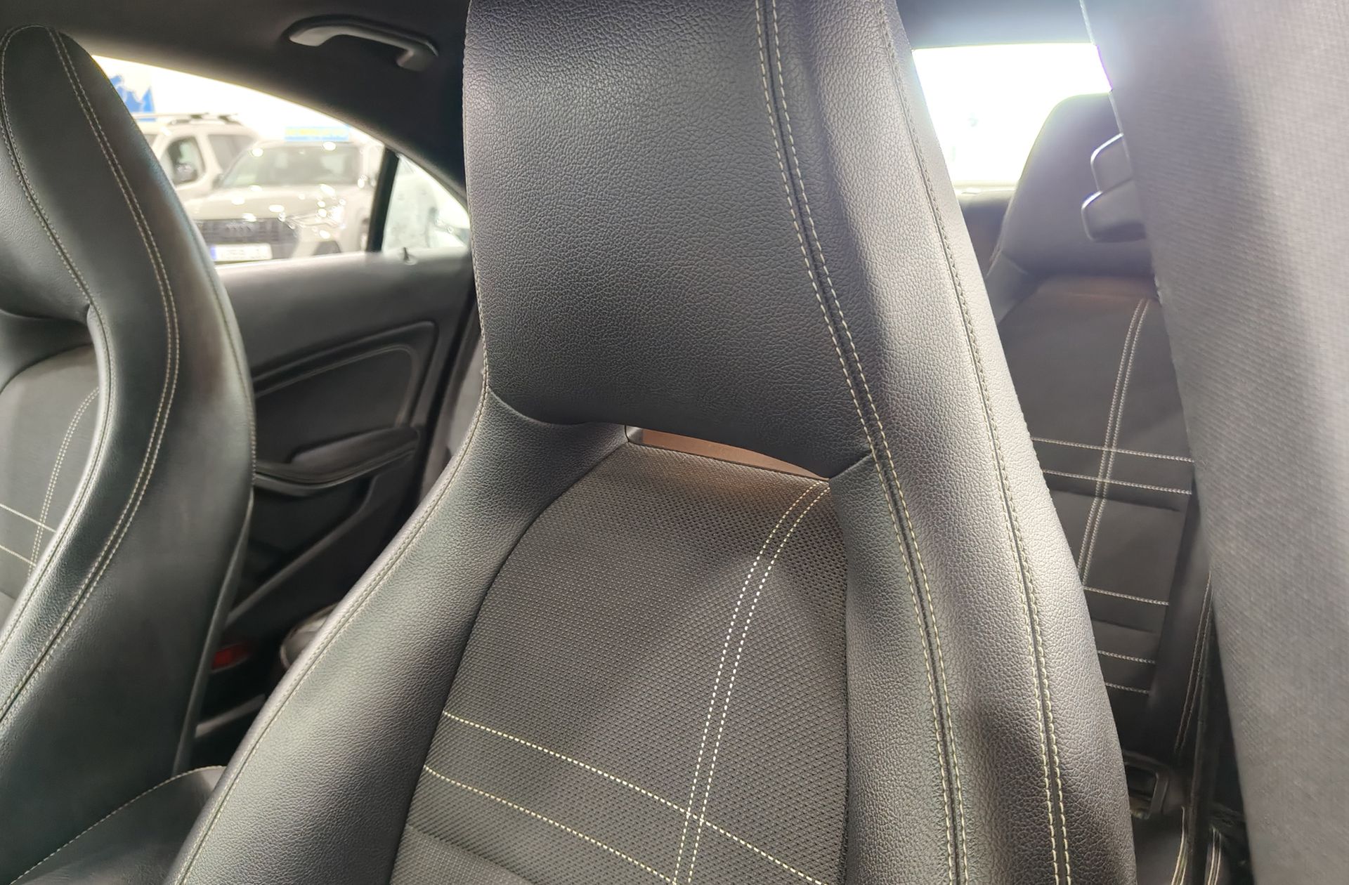 Mercedes-Benz CLA 220 CDI Urban - foto 6