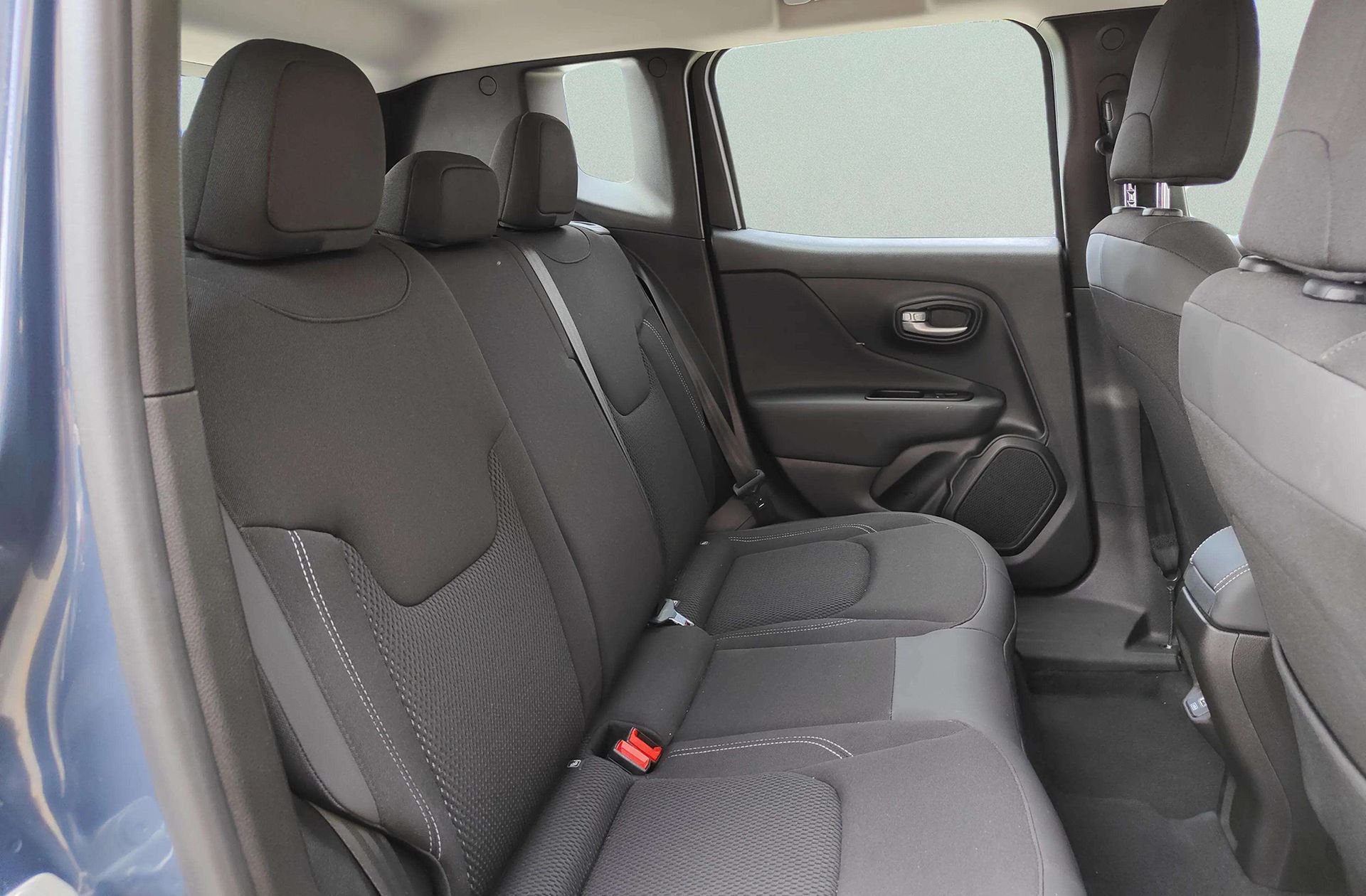 Jeep Renegade eHybrid 1.5 Limited ATX - foto 18