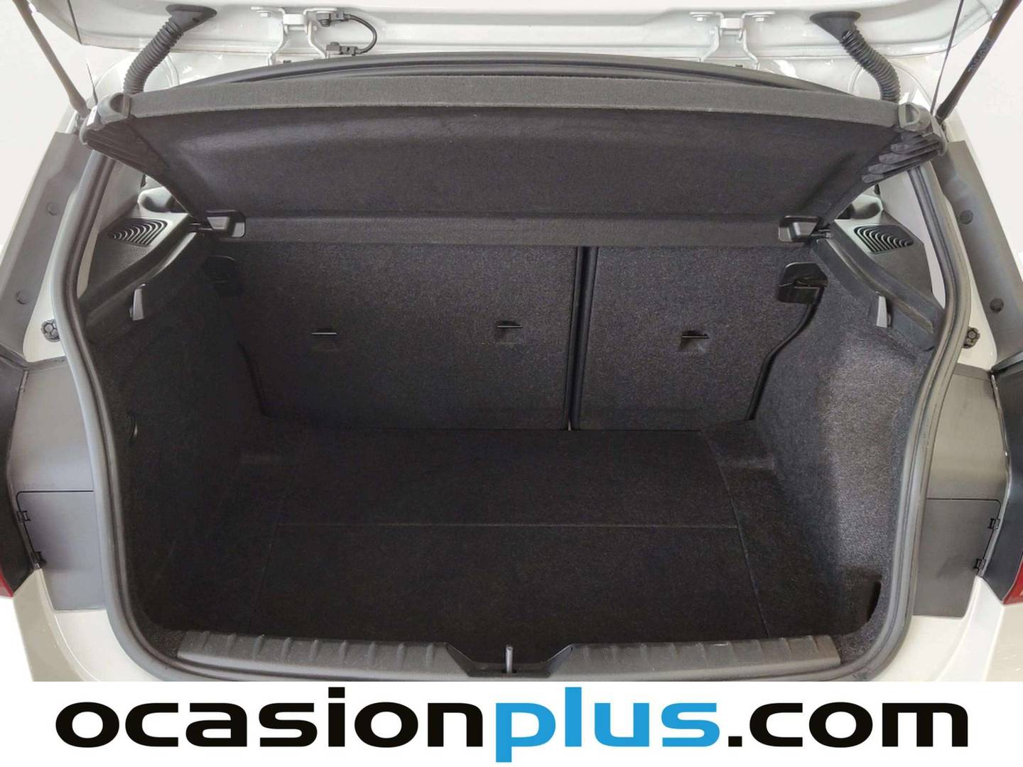 Fotos maletero BMW Serie 1 BMW Serie 1 116i (109 CV)