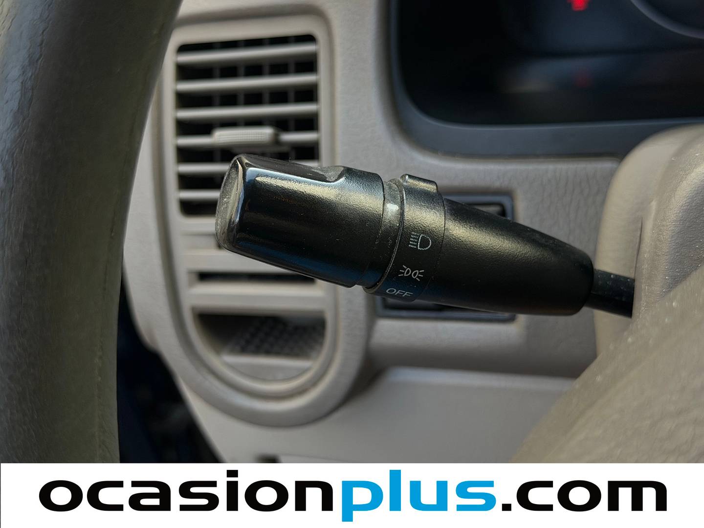Extras y acabados del KIA Carnival KIA Carnival 2.9 CRDI EX (144 CV)
