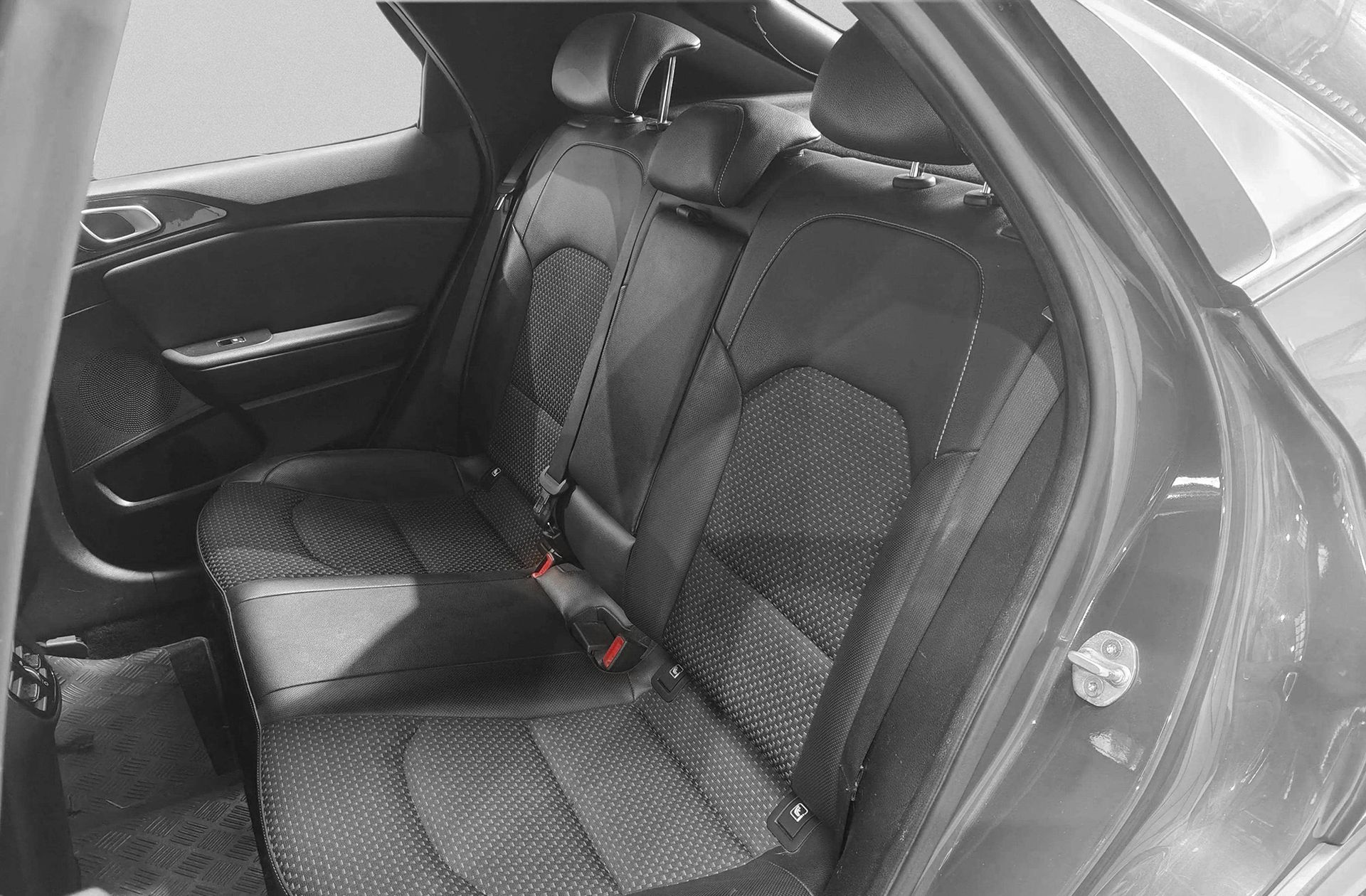 Kia XCeed 1.0 T-GDi Tech - foto 12
