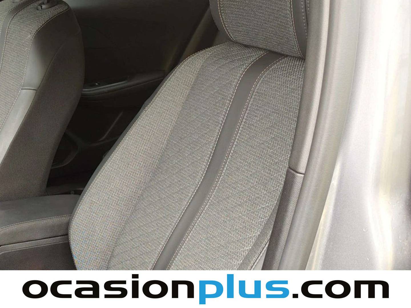 Acabados Peugeot 2008 Peugeot 2008 Allure Hybrid eDCS6 (136 CV)