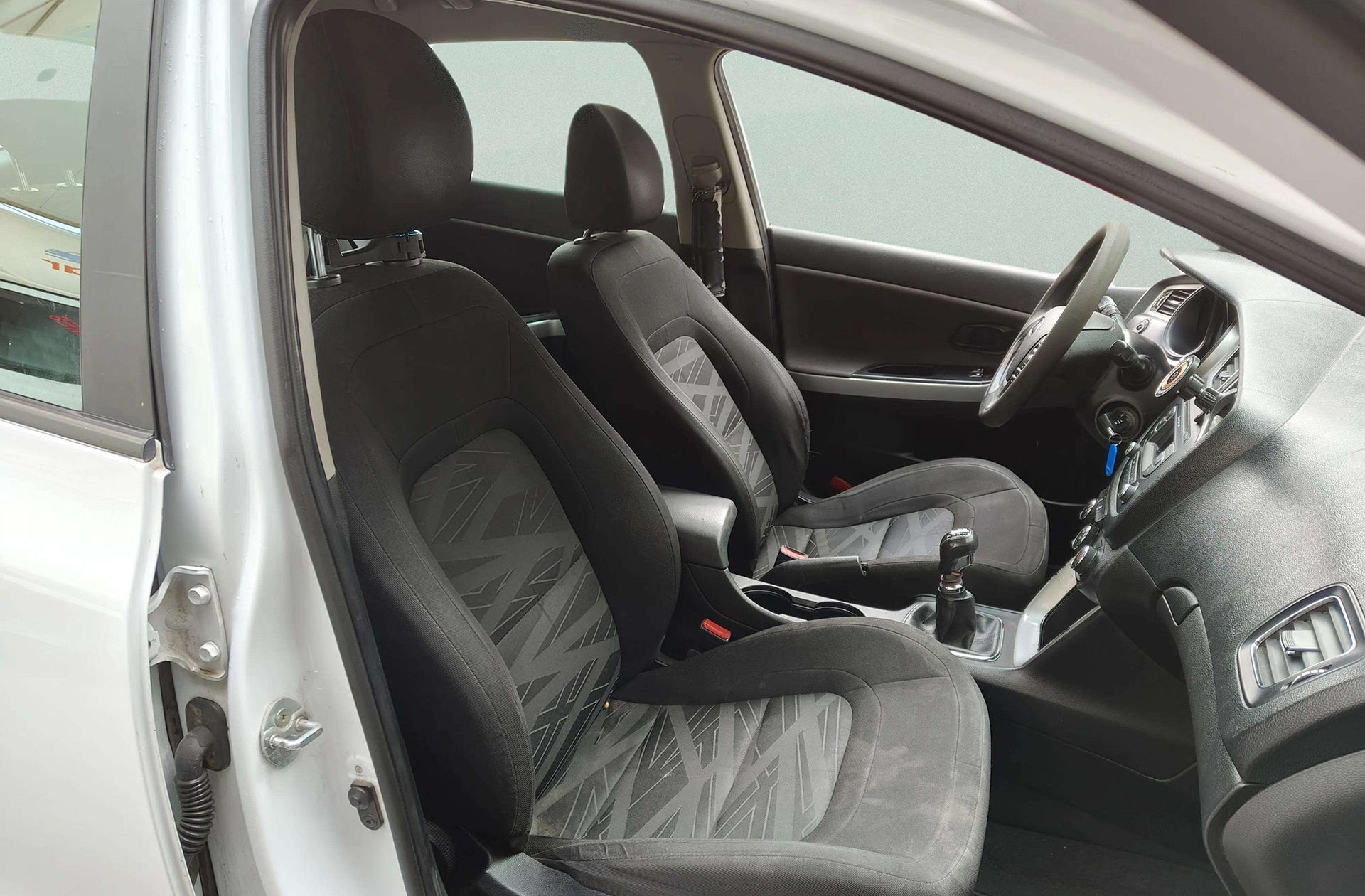 Kia Ceed 1.4 CRDi WGT Concept - foto 16