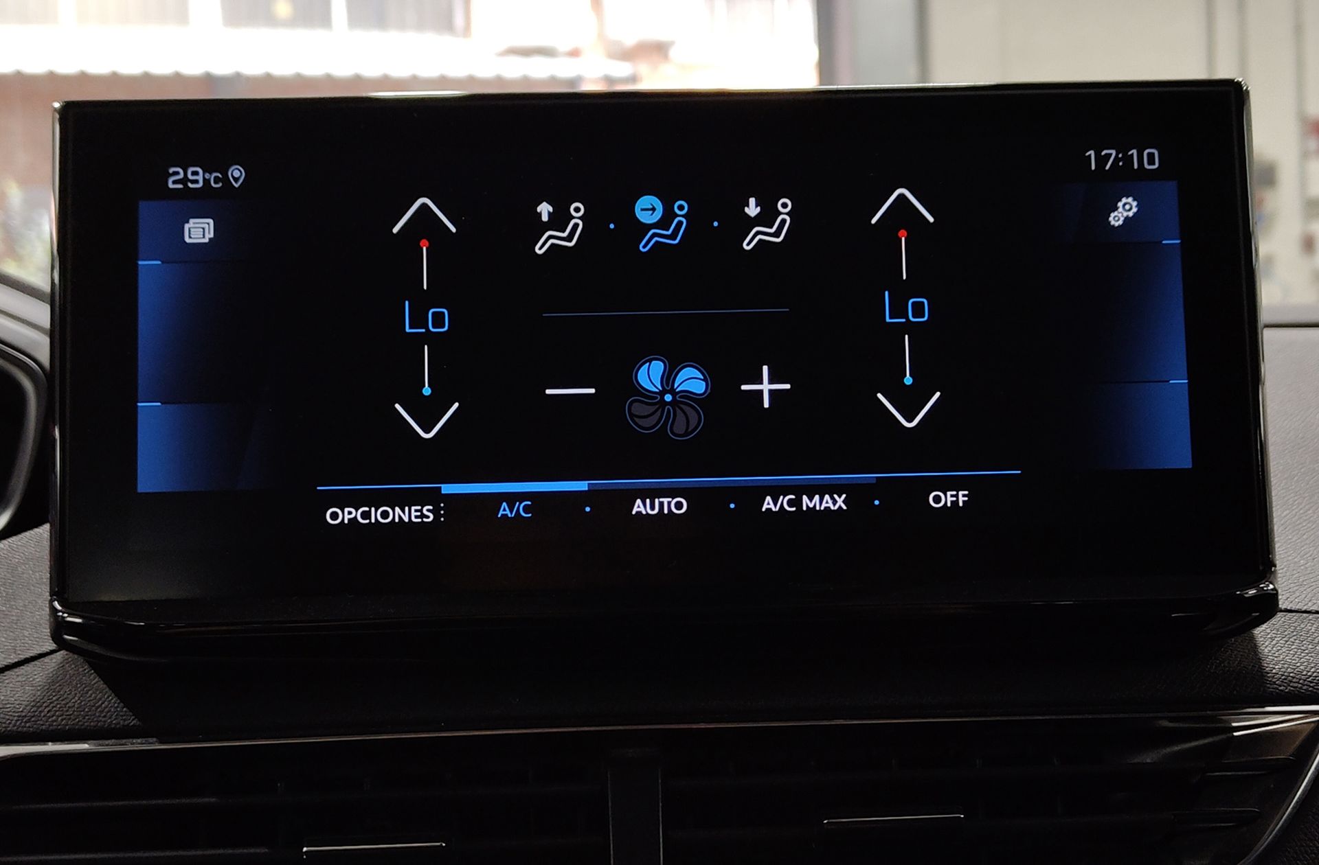 Peugeot 3008 BlueHDi 130 Allure EAT8 - foto 37