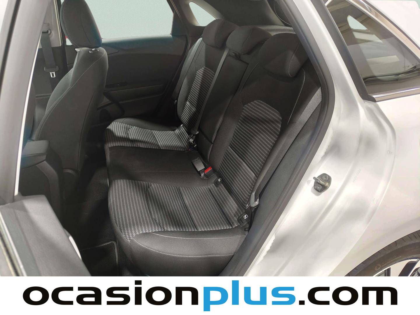 Foto asientos traseros KIA Ceed KIA Ceed 1.5 MHEV Drive DCT (140 CV)