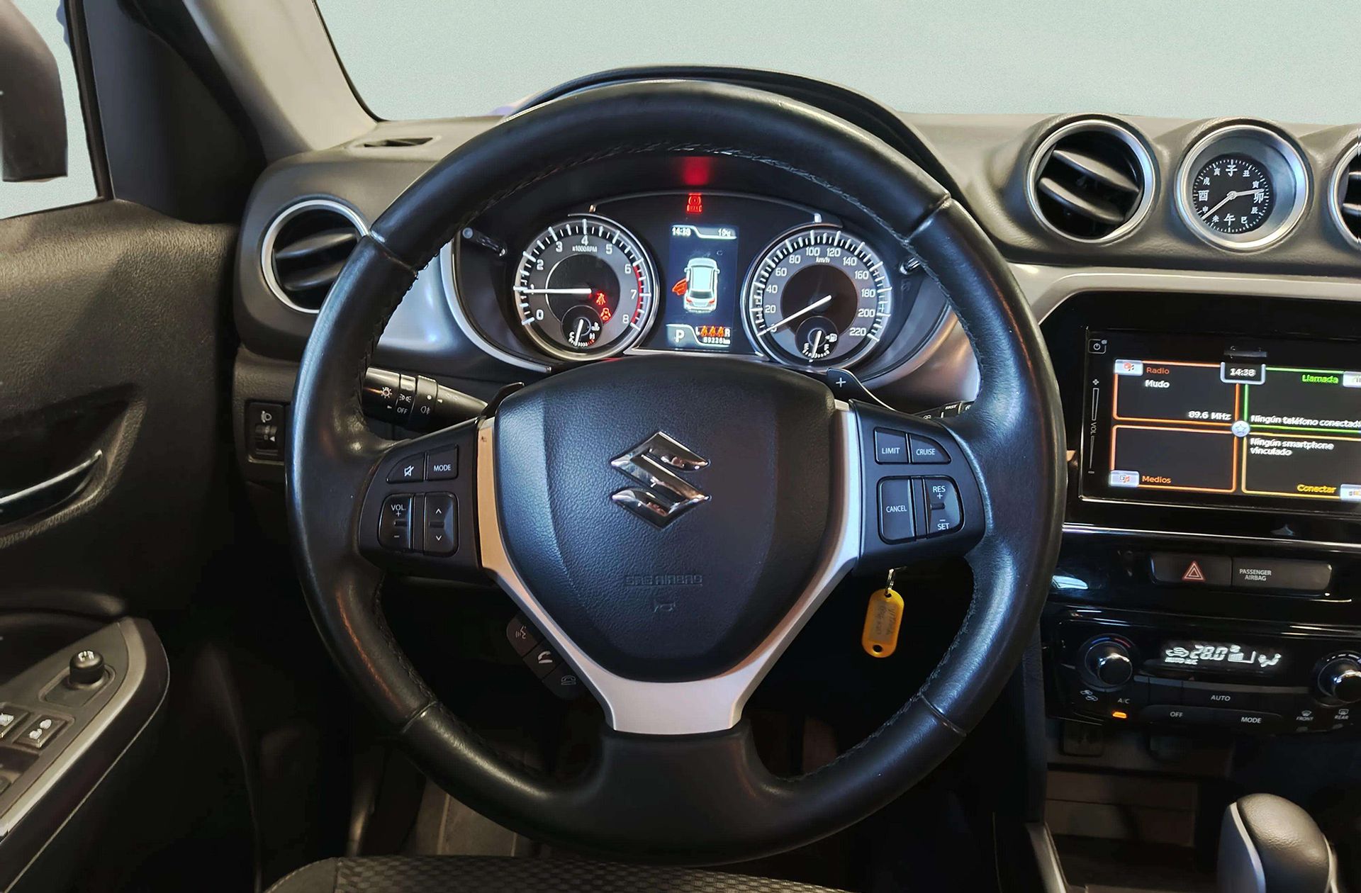 Suzuki Vitara 1.0 T GLE - foto 25