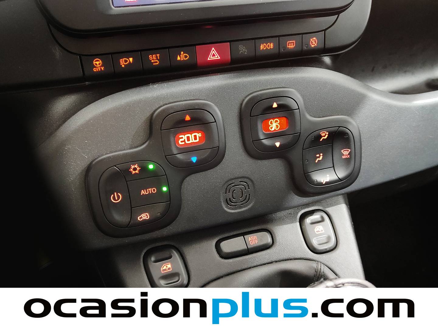 Extras y acabados del Fiat Panda Fiat Panda 1.0 Hybrid Gse Red (70 CV)