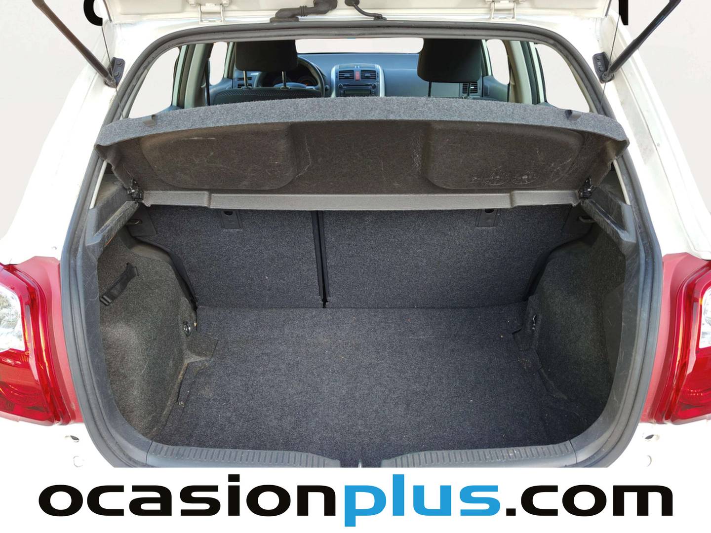 Fotos maletero Toyota Auris Toyota Auris 1.4 D-4D DPF Active (90 CV)