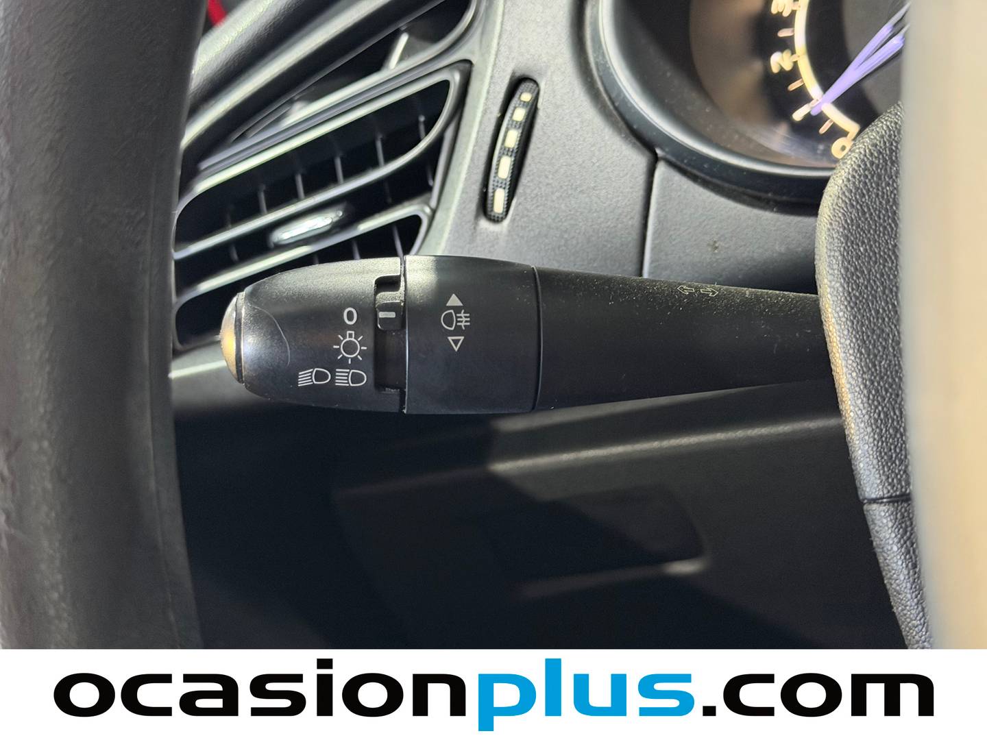 Extras y acabados del Citroën C3 Citroën C3 HDi 70 Attraction (68 CV)