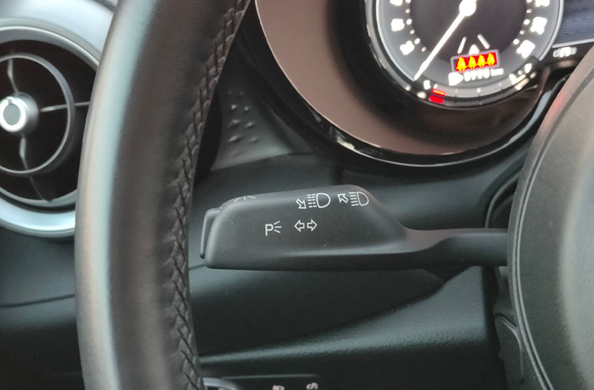 Alfa Romeo Tonale 1.6 DS Sprint FWD - foto 31