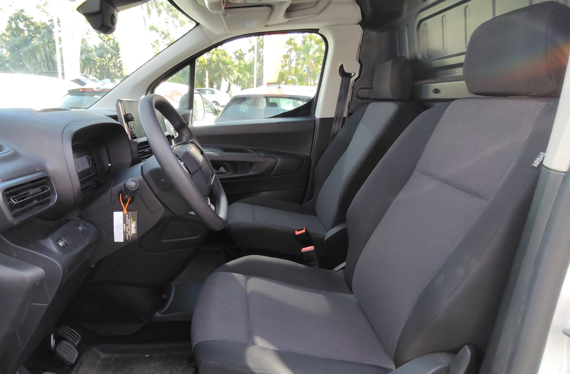 Fiat Doblò Furgon 1.5 BlueHDi L1 650kg - foto 8