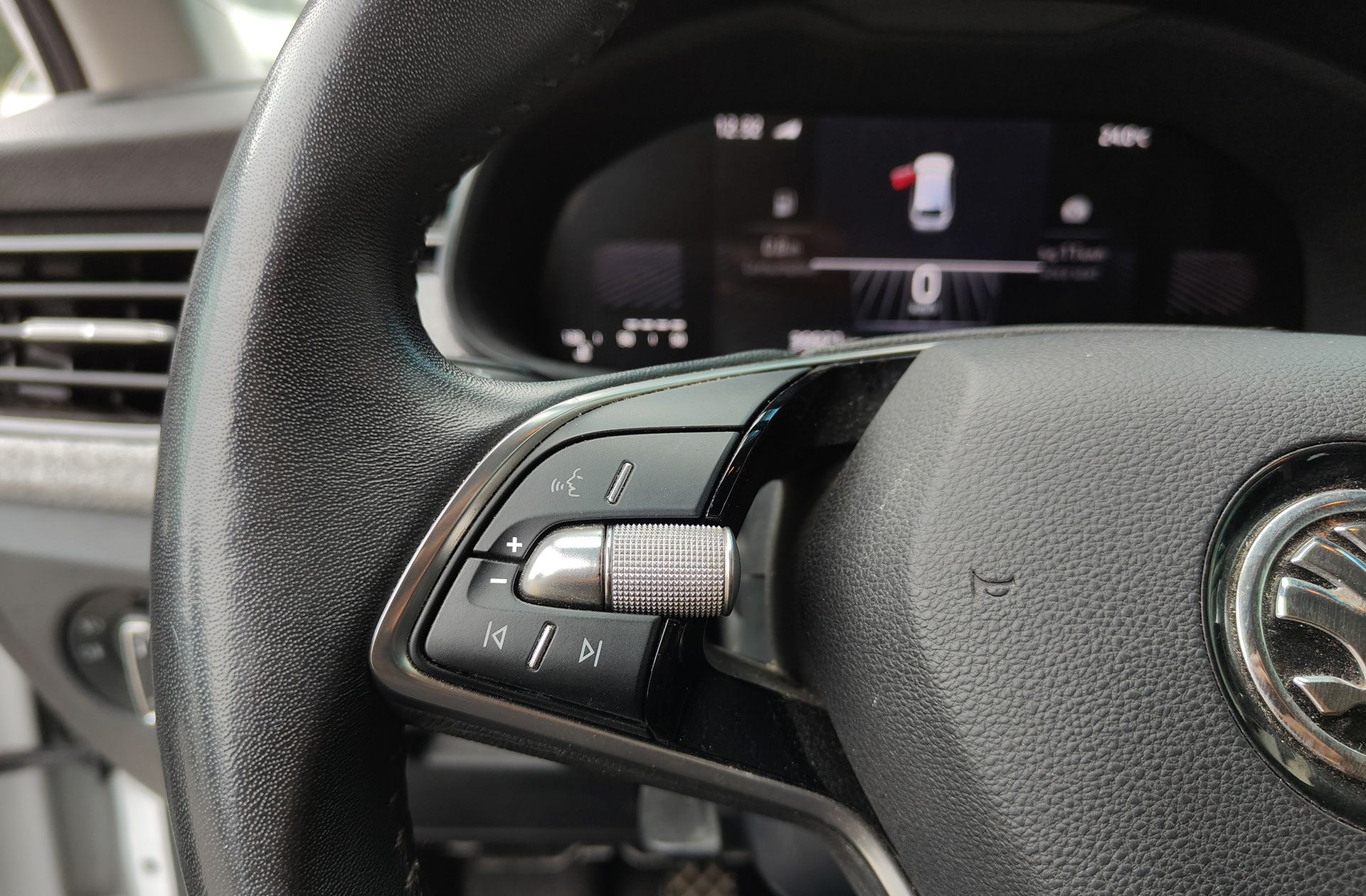 Škoda Scala 1.0 TSI Selection - foto 25