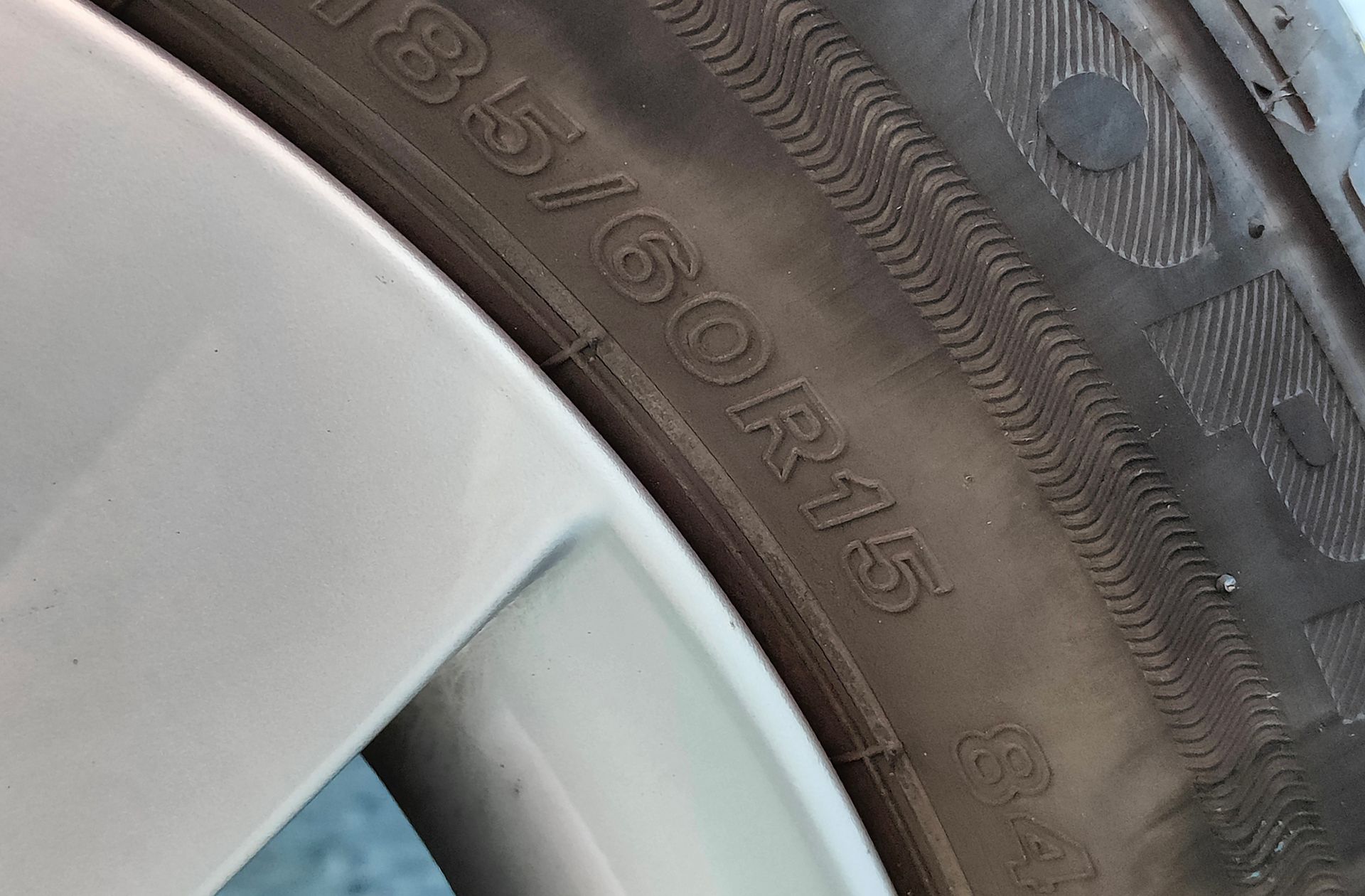 Škoda Fabia 1.0 MPI Like - foto 35