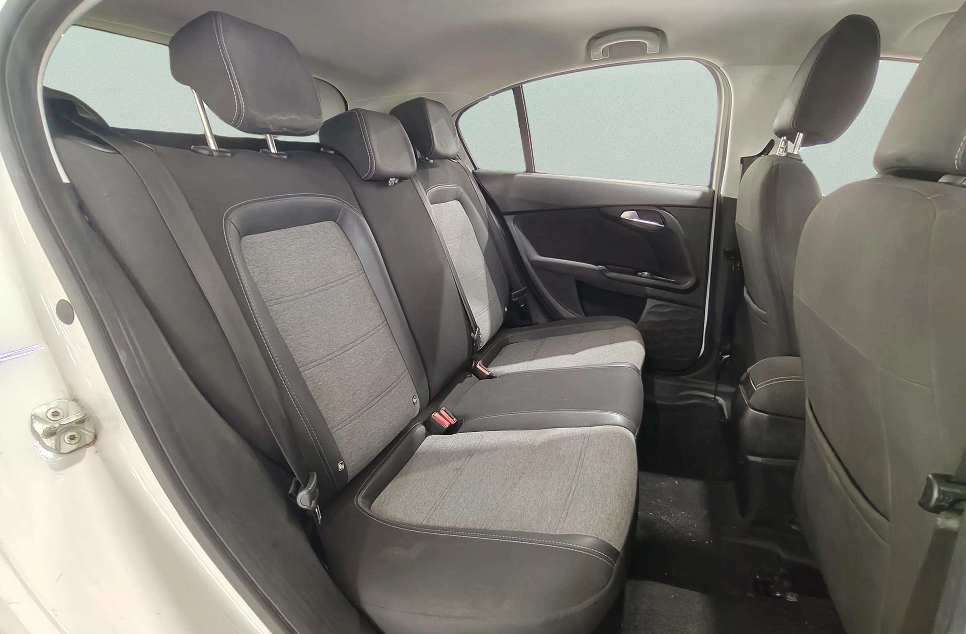 Fiat Tipo 1.5 Hybrid Cross DCT - foto 16