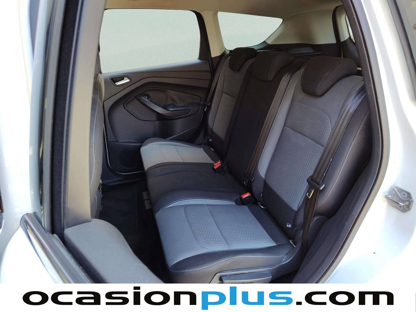 Foto asientos traseros Ford Kuga Ford Kuga 2.0 TDCI S&S Business 4x4 (150 CV)