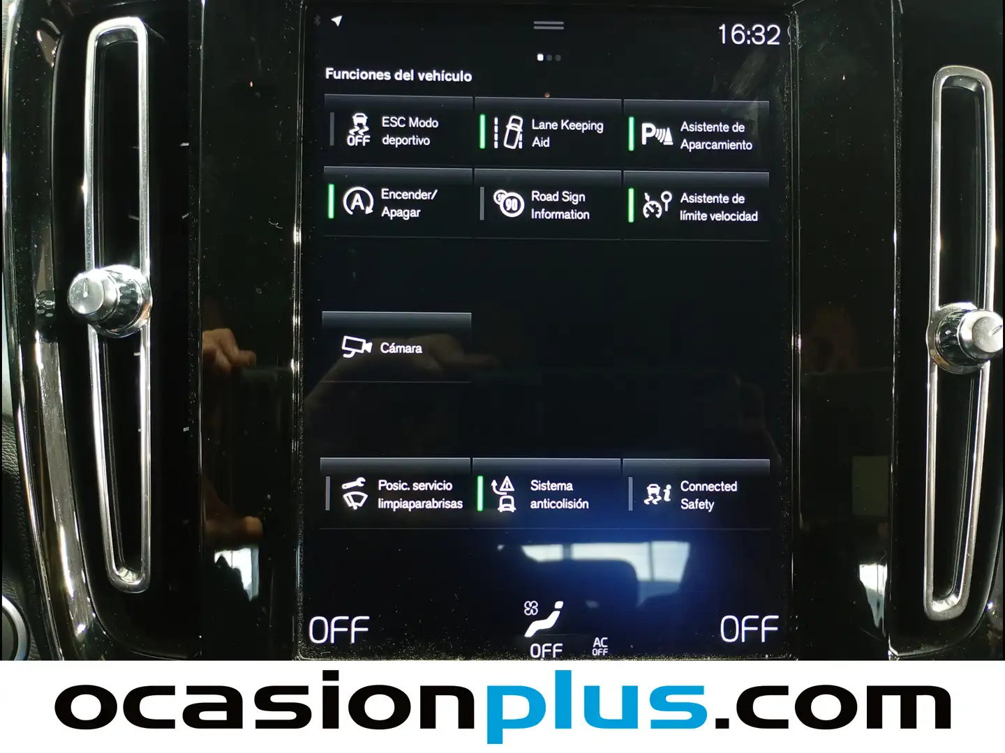 Foto Volvo XC40 Volvo XC40 T3 Momentum (156 CV)