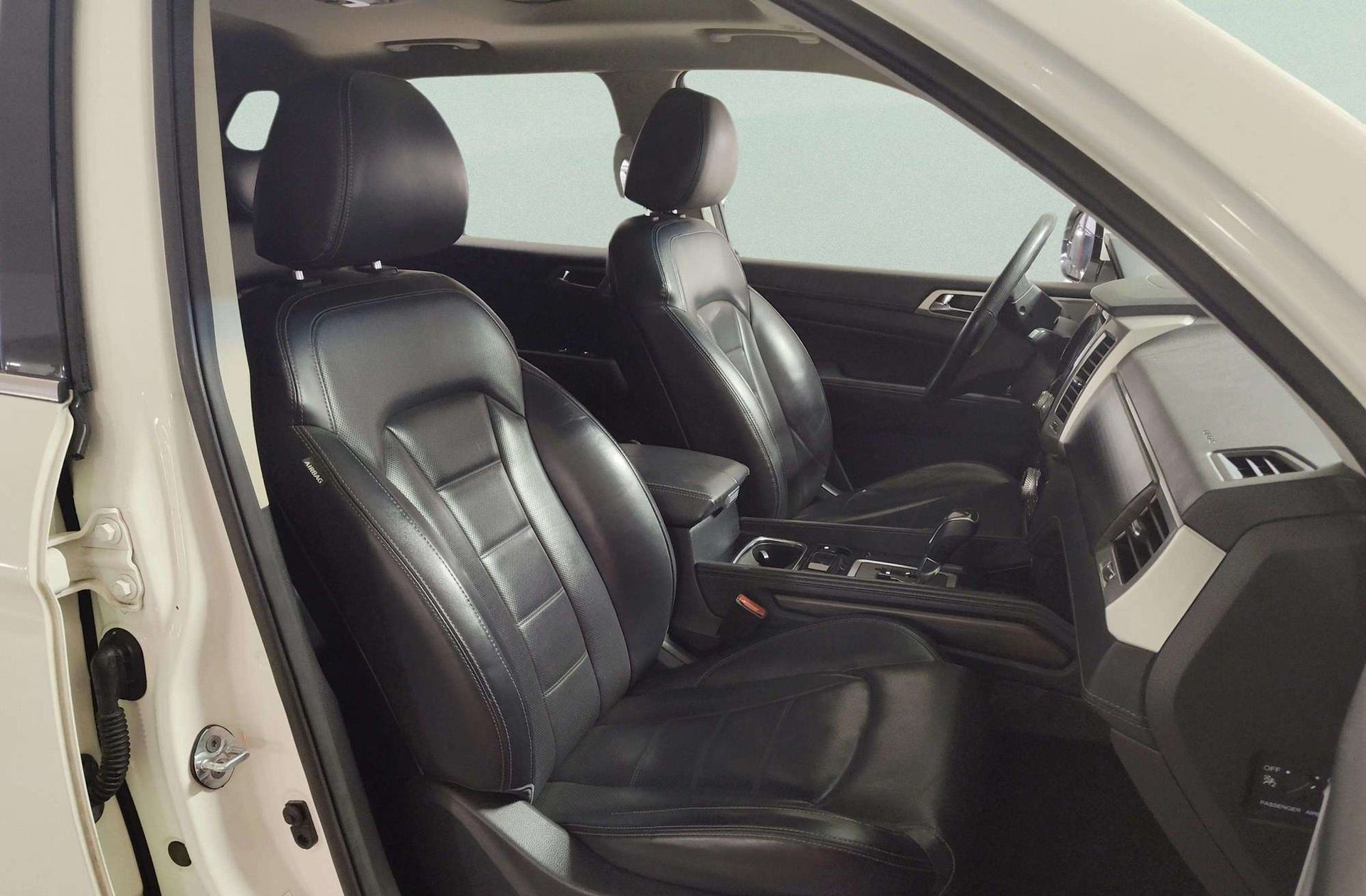 SsangYong Rexton D22DTR 4x2 Limited 7 plazas - foto 25