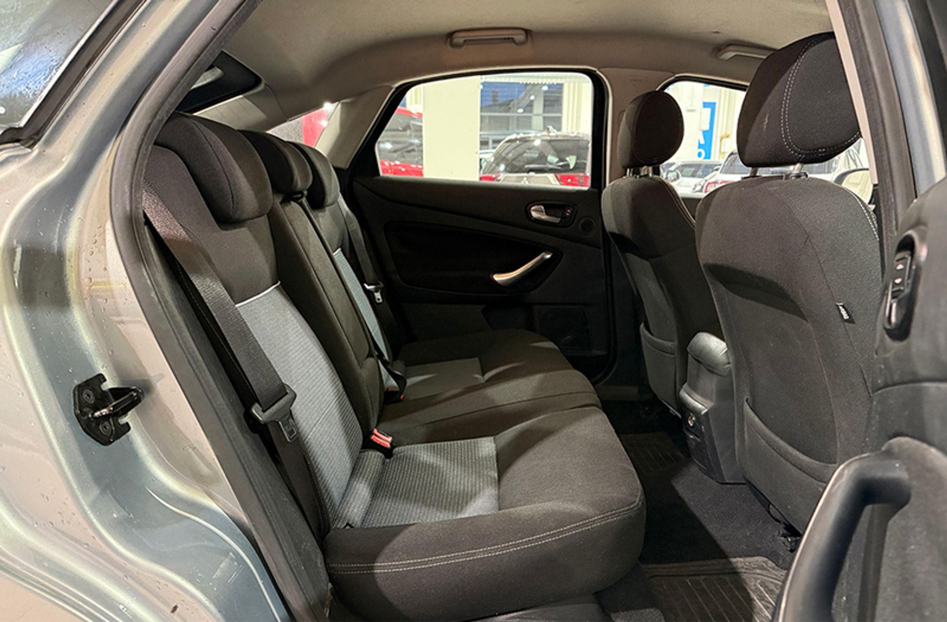 Ford Mondeo 1.8 TDCi Trend - foto 21