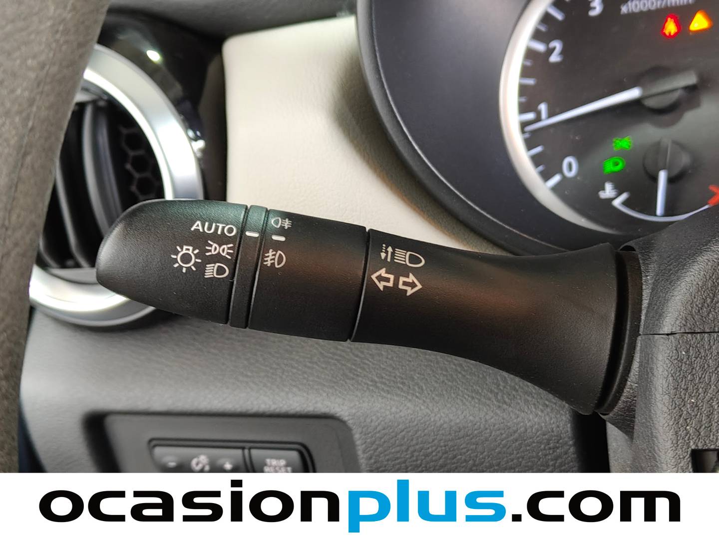 Extras y acabados del Nissan Micra Nissan Micra IG-T Acenta (92 CV)