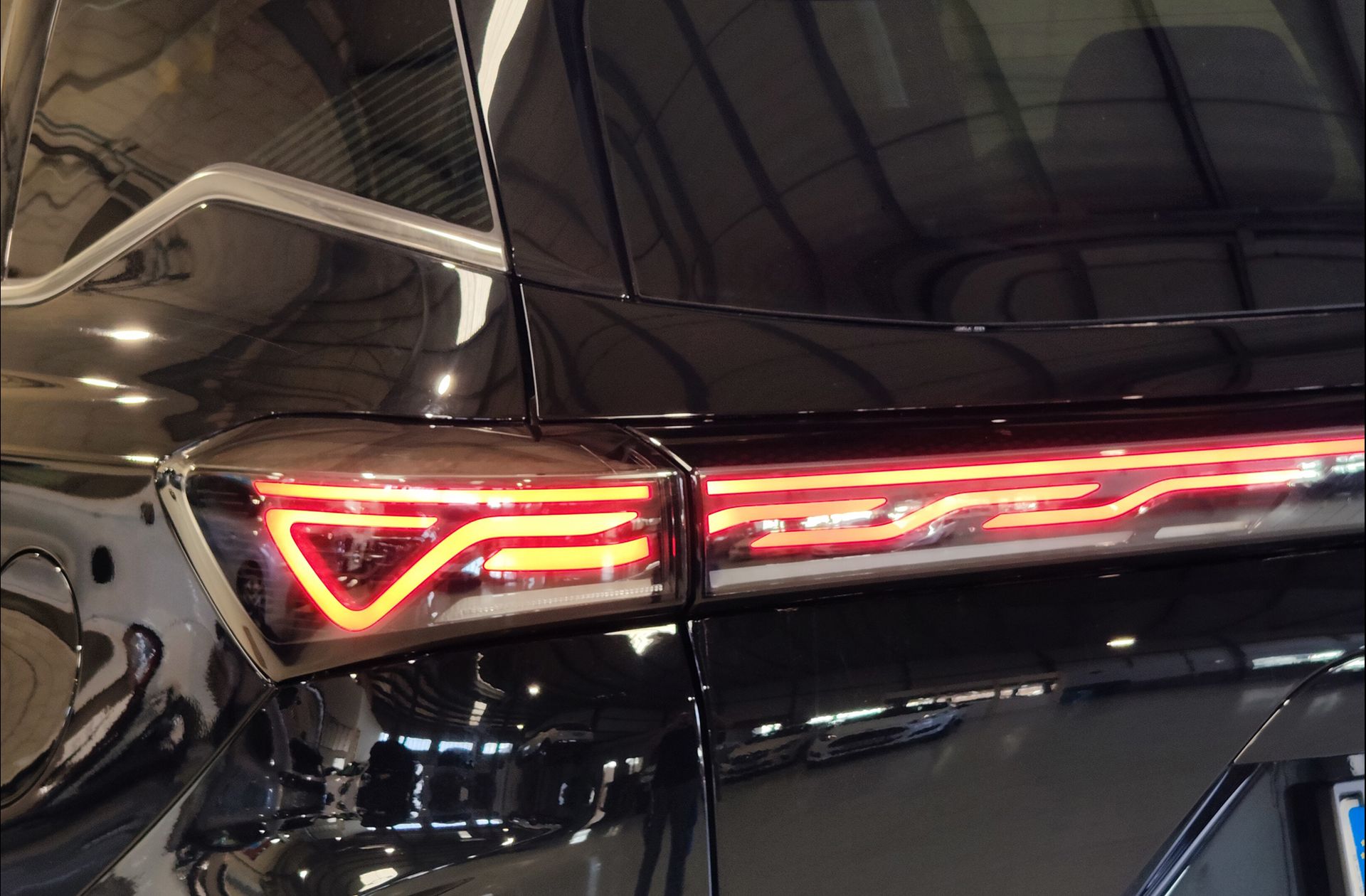 Ebro s700 1.5 T-GDi PHEV Luxury E-CVT - foto 20