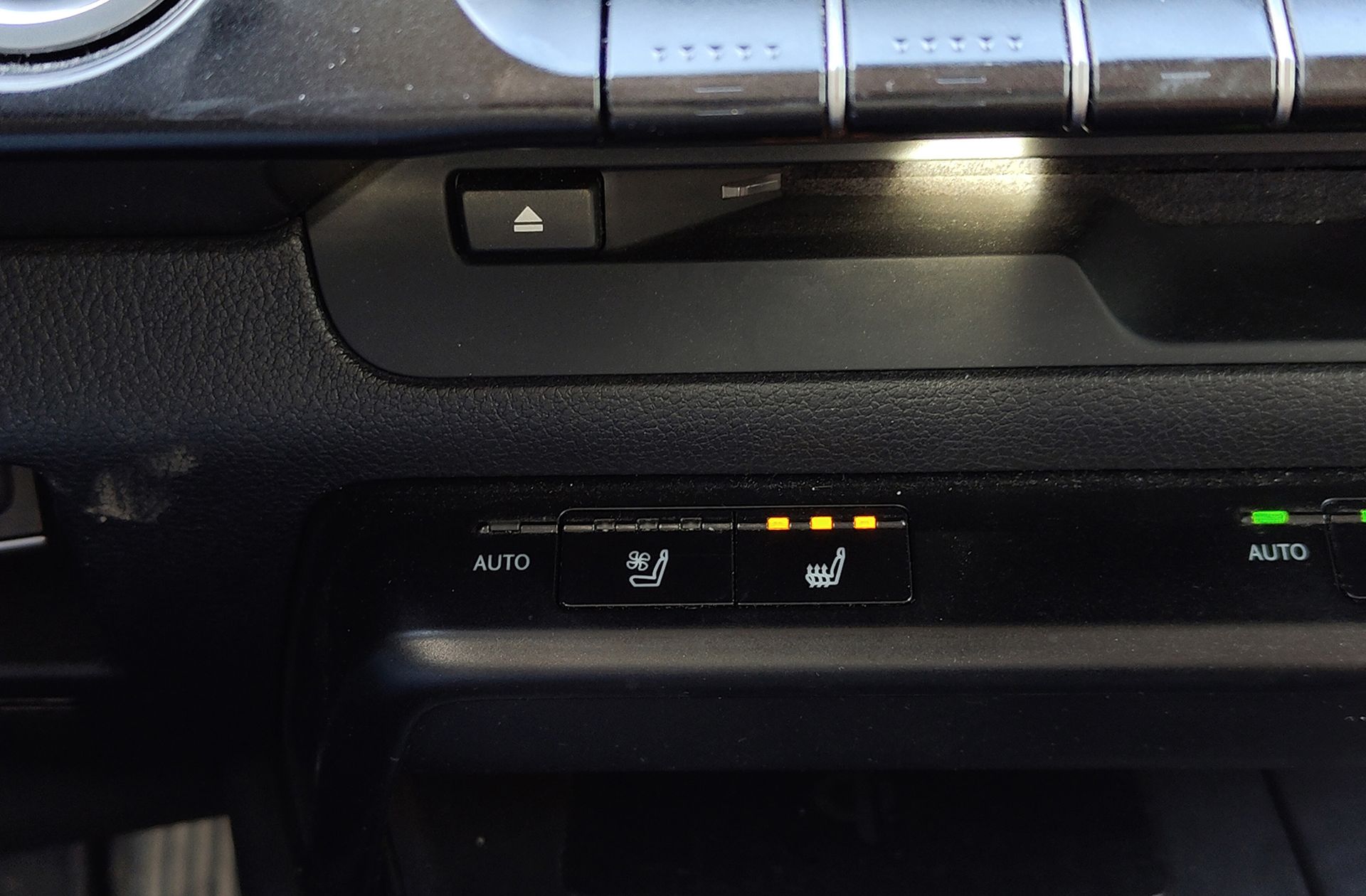 Lexus UX 250h Luxury - foto 8