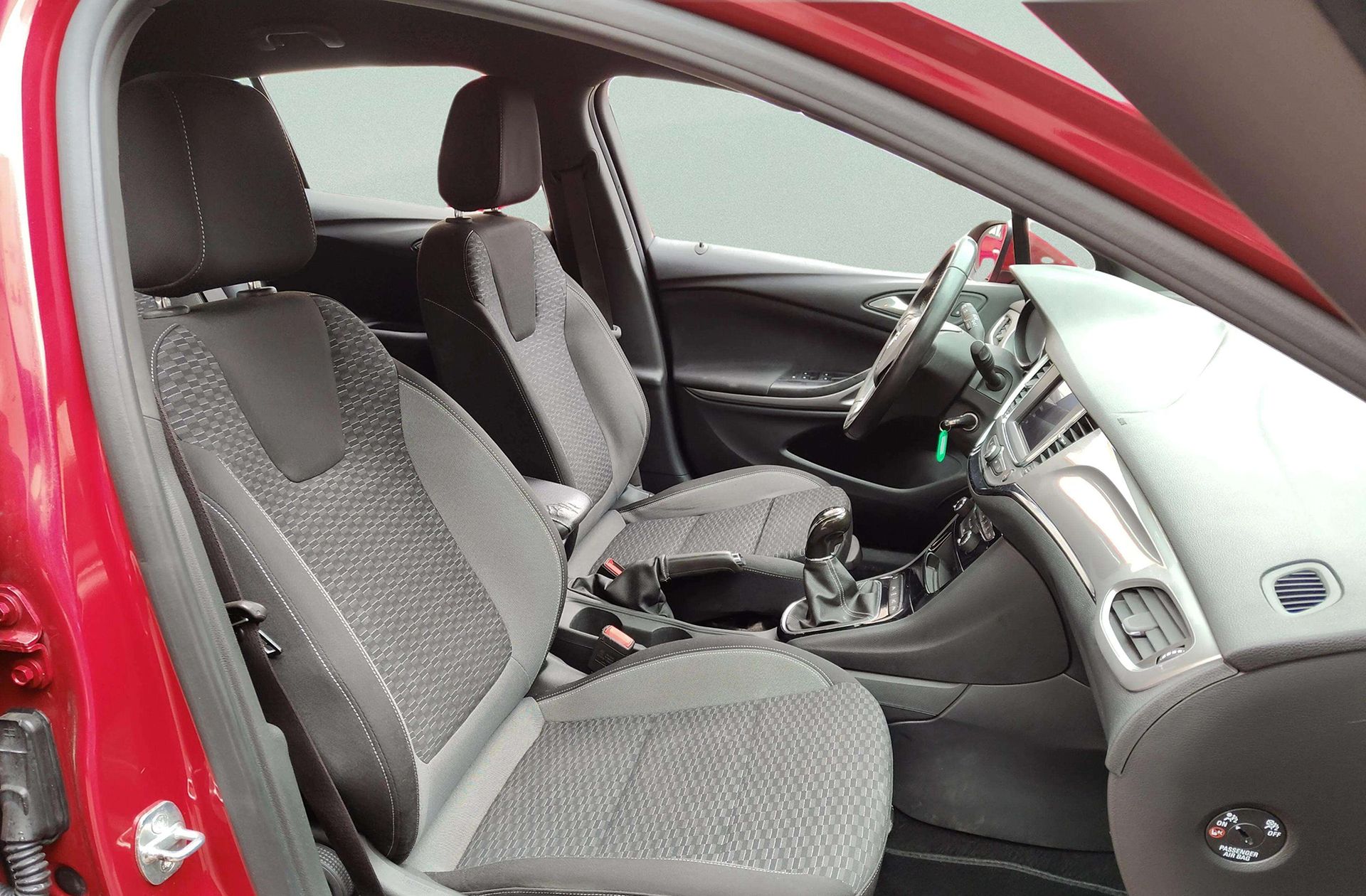 Opel Astra 1.2 Turbo SHL GS Line - foto 19