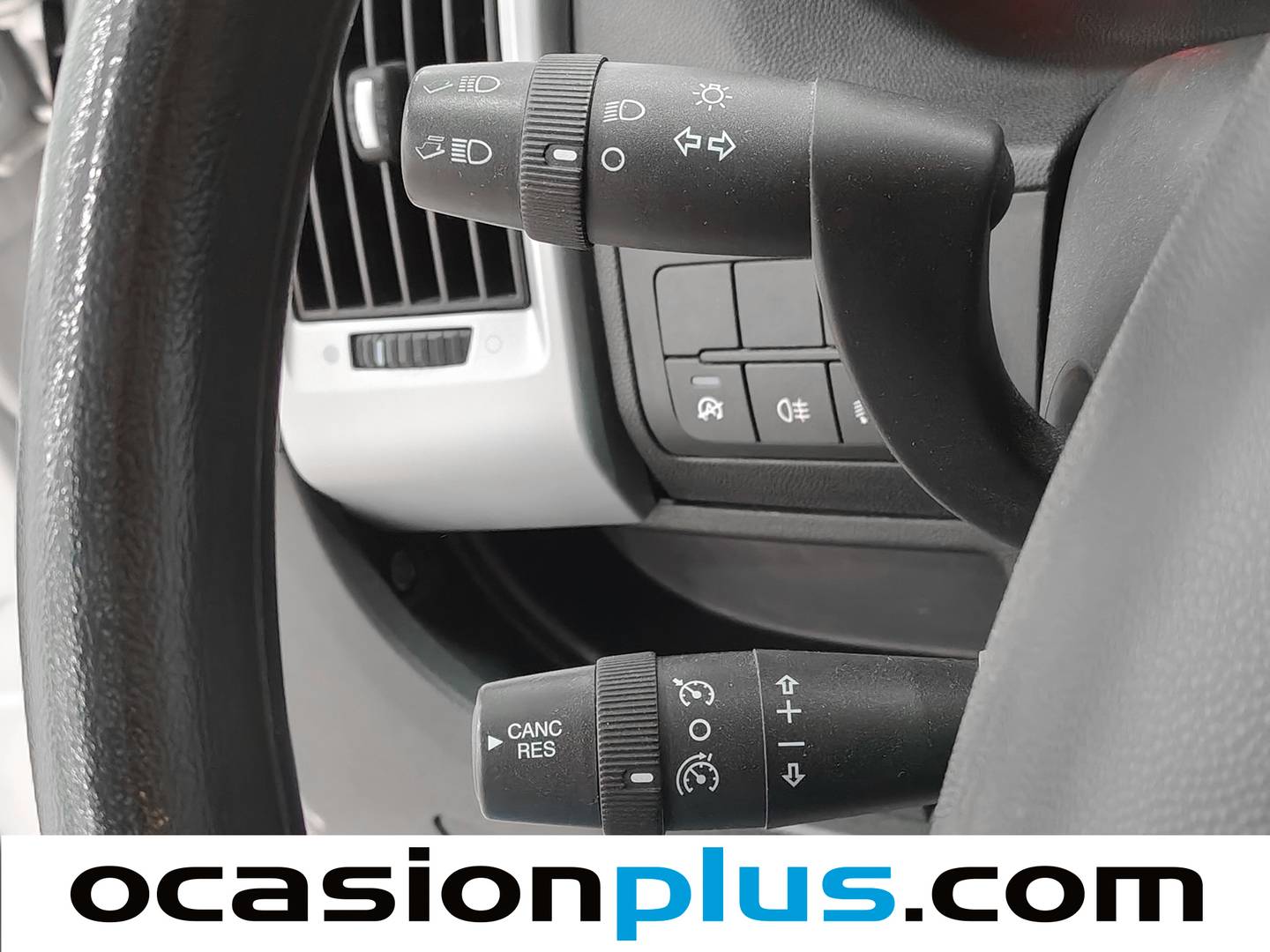 Equipamiento del Peugeot Boxer Peugeot Boxer Furgon BlueHDi 140 S&S 335 L3H2 (140 CV)