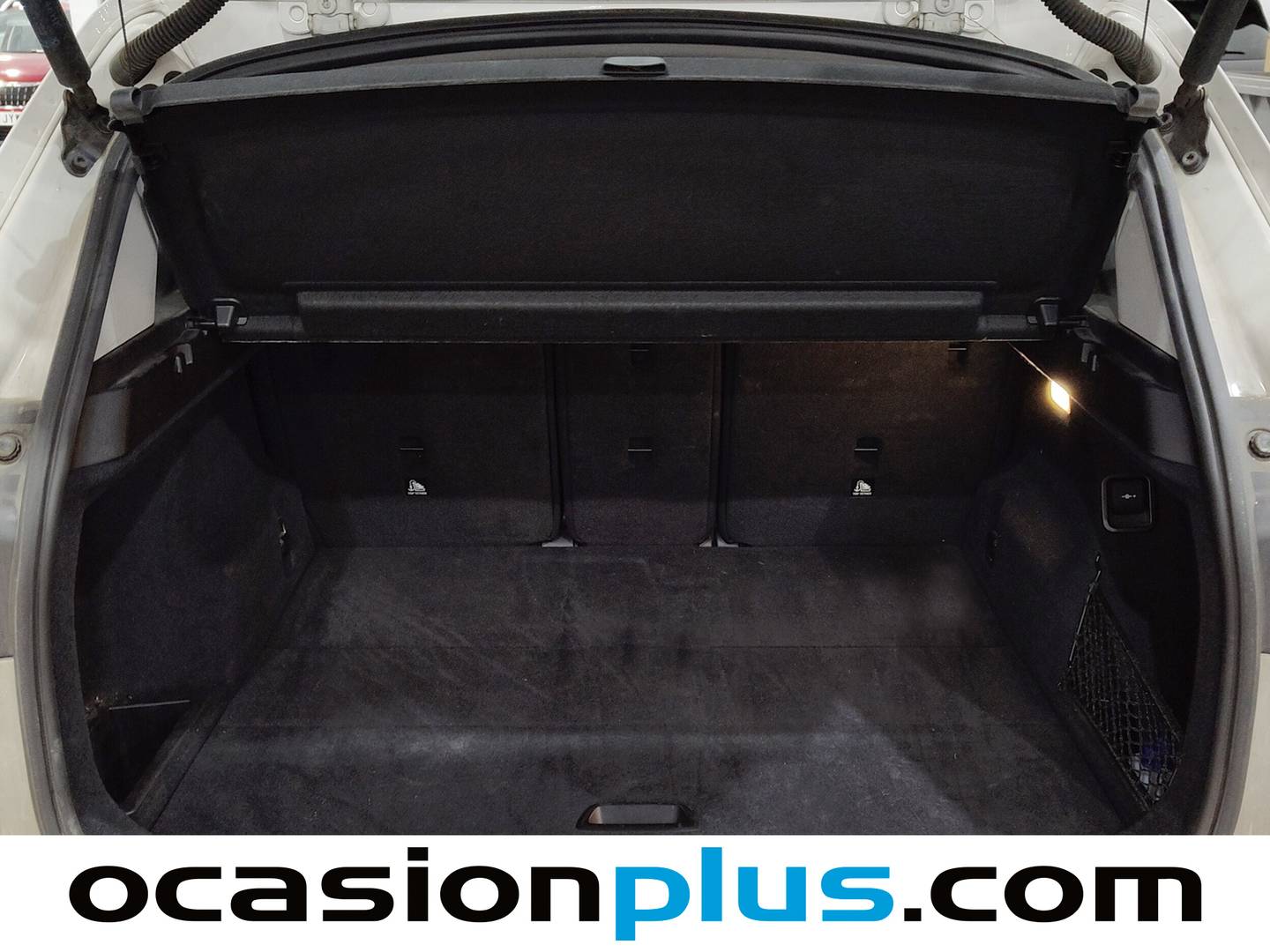 Fotos maletero BMW X1 BMW X1 sDrive18d (150 CV)