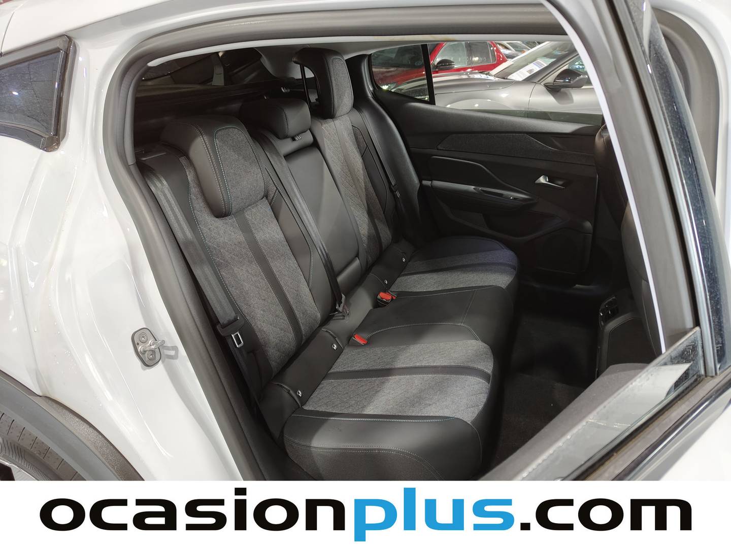 Peugeot 408 Peugeot 408 Puretech 130 Allure EAT8 (130 CV) gasolina