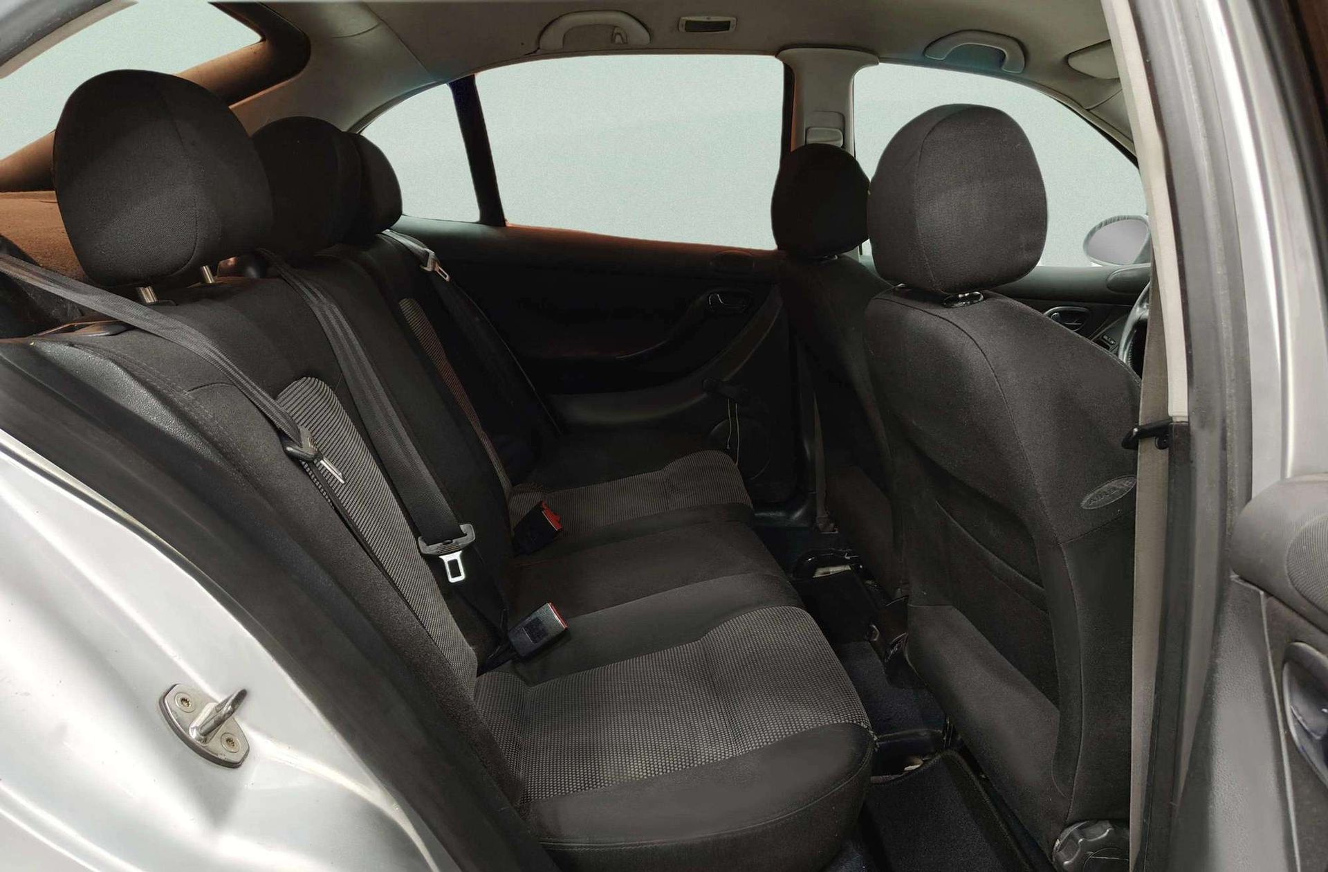 SEAT León 1.6i Stella - foto 13