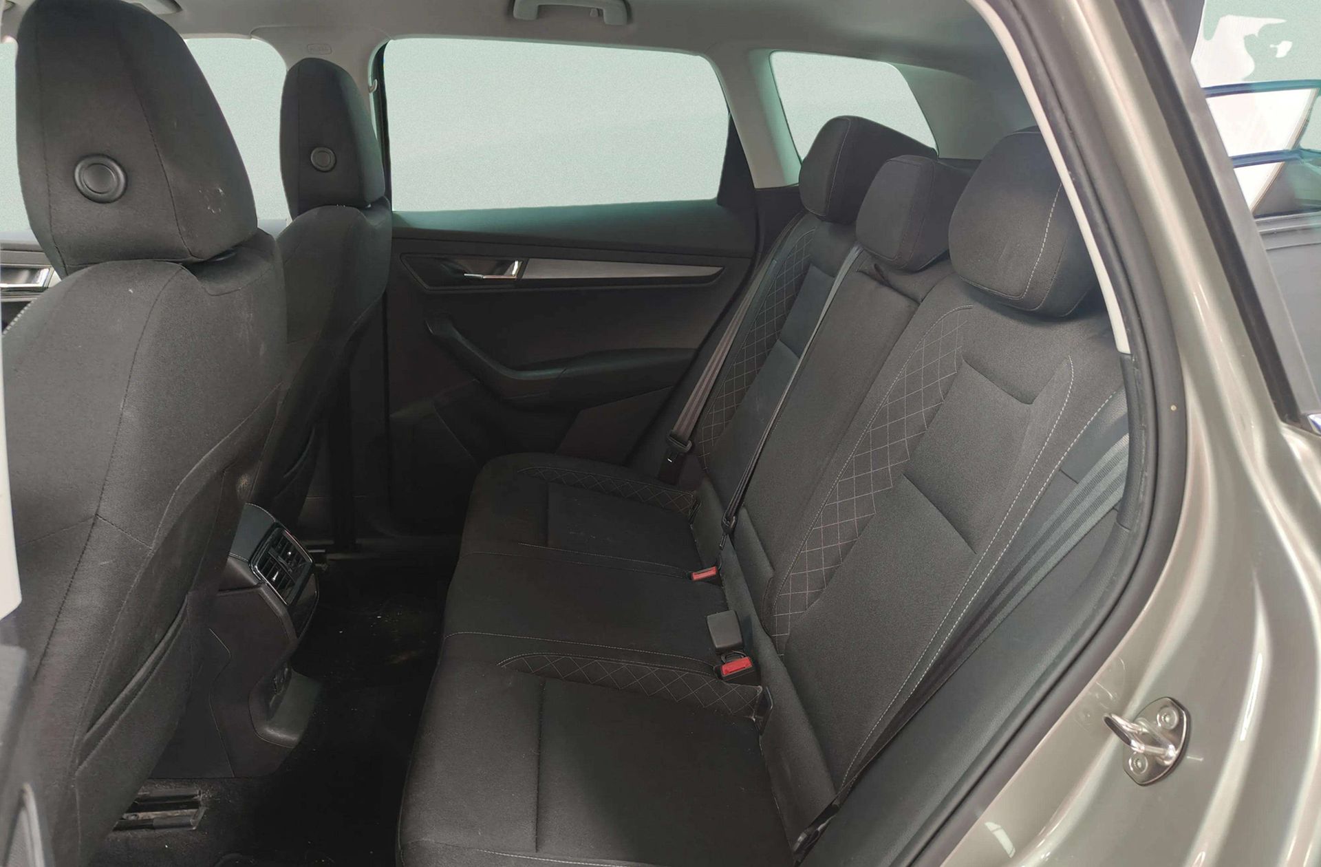 Škoda Karoq 1.5 TSI ACT Ambition DSG - foto 13