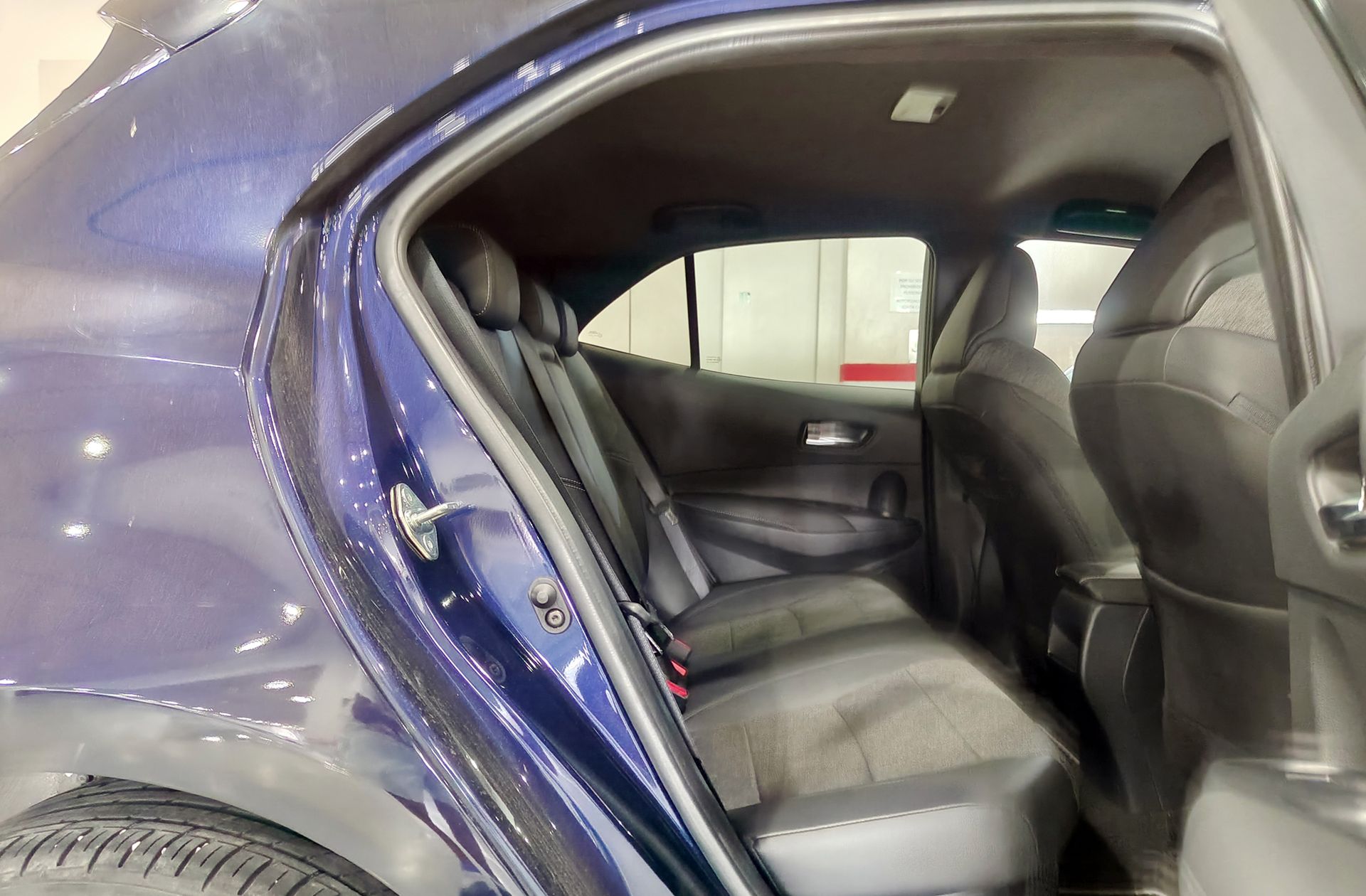 Toyota Corolla 1.8 125H Style E-CVT - foto 15
