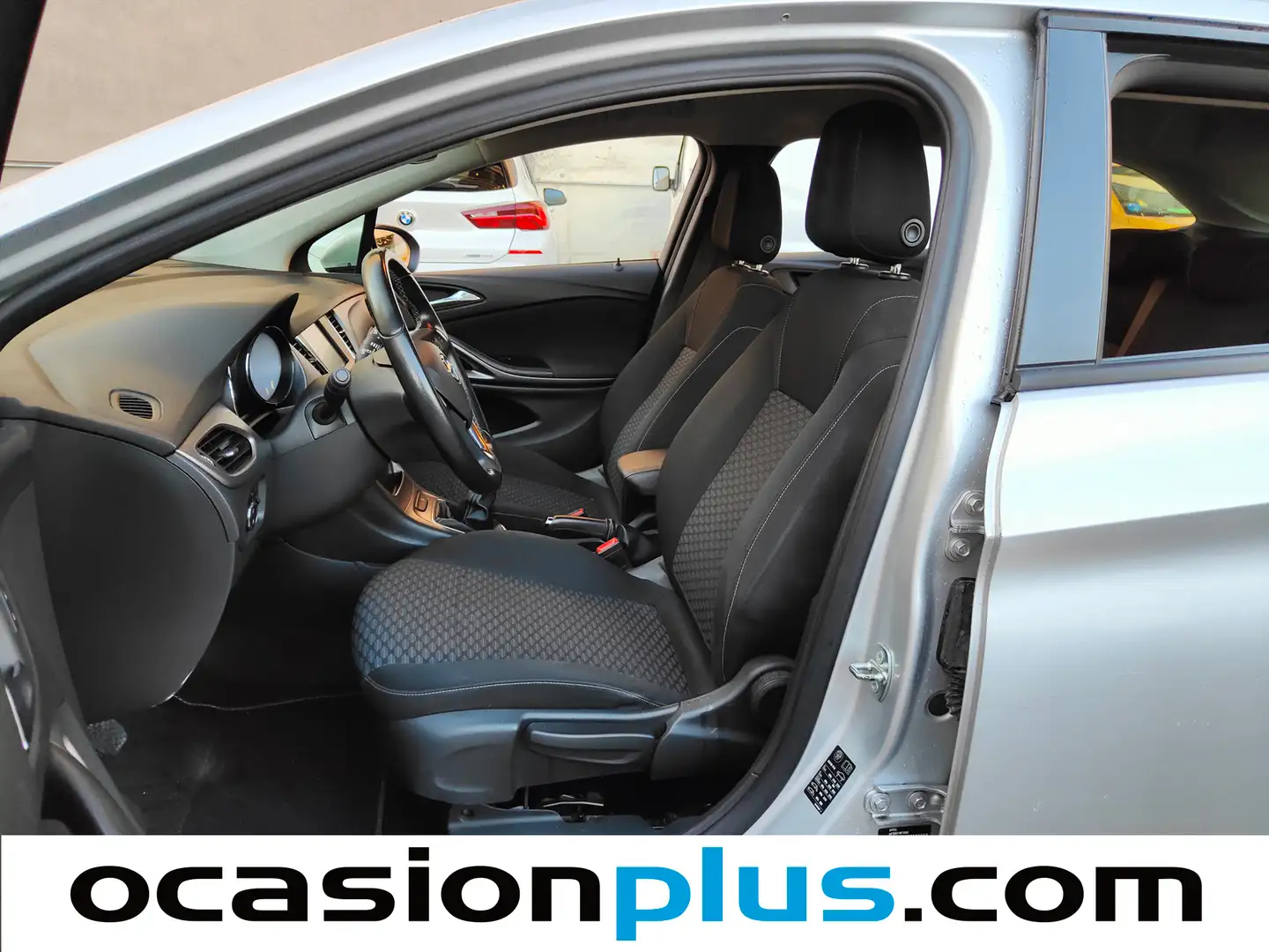 Foto Opel Astra Opel Astra 1.6 CDTI Business + (110 CV)