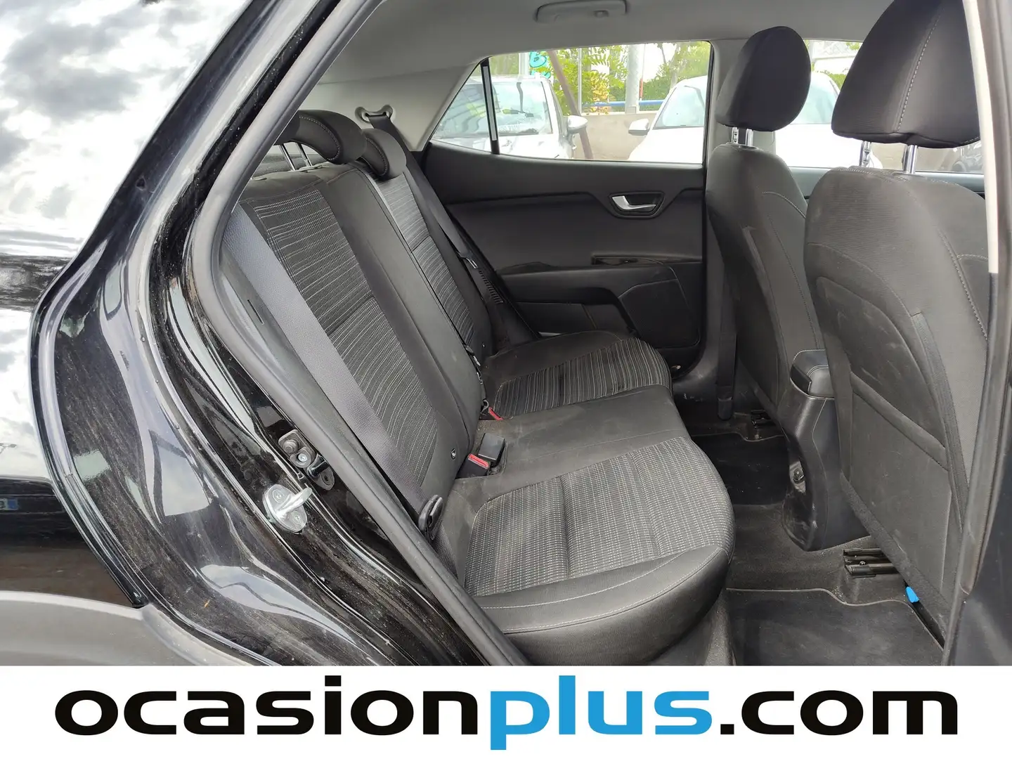 Foto KIA Stonic Kia Stonic 1.0 T-GDi MHEV Drive DCT (120 CV)