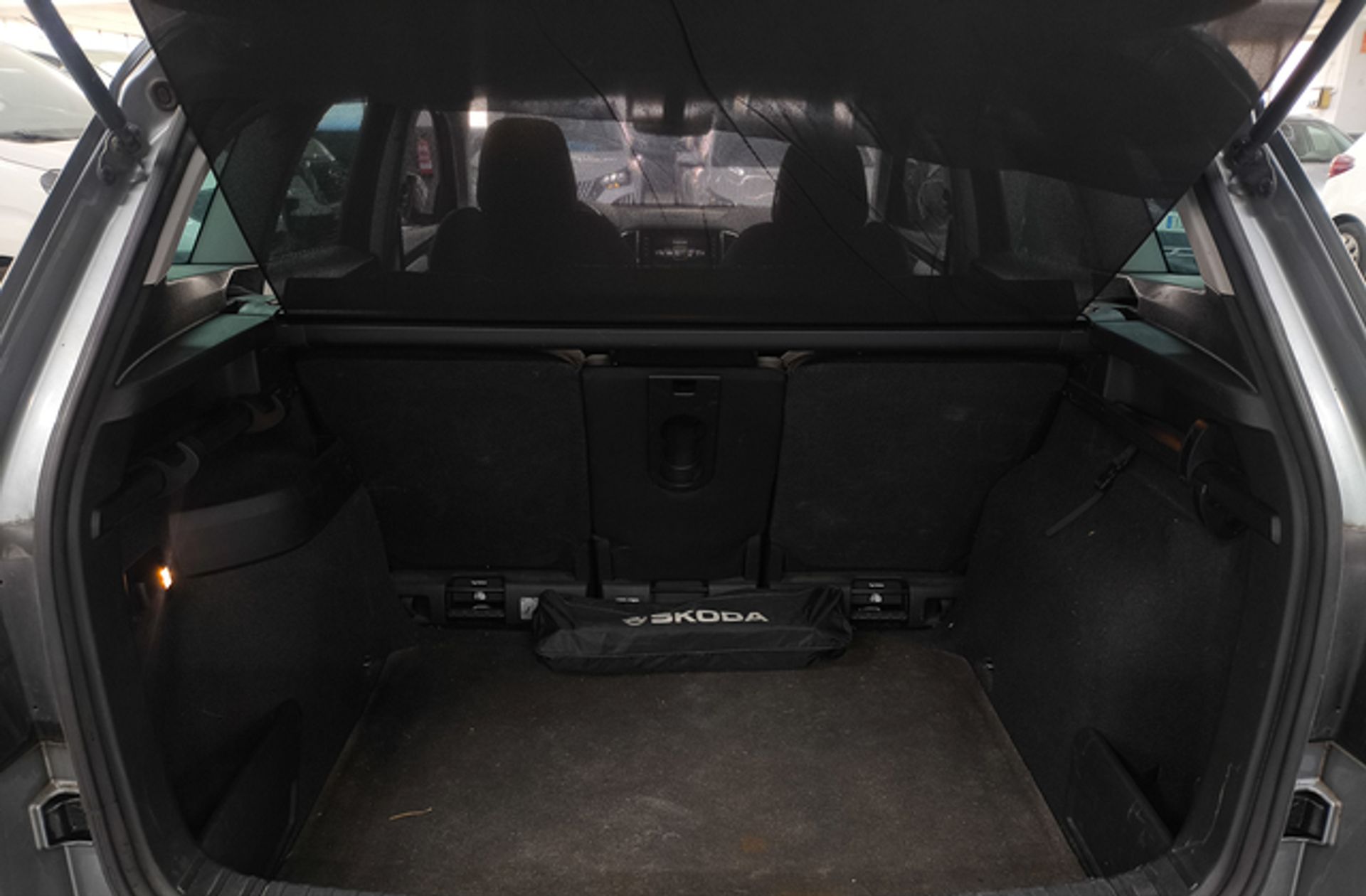 Škoda Karoq 1.6 TDI Ambition - foto 17
