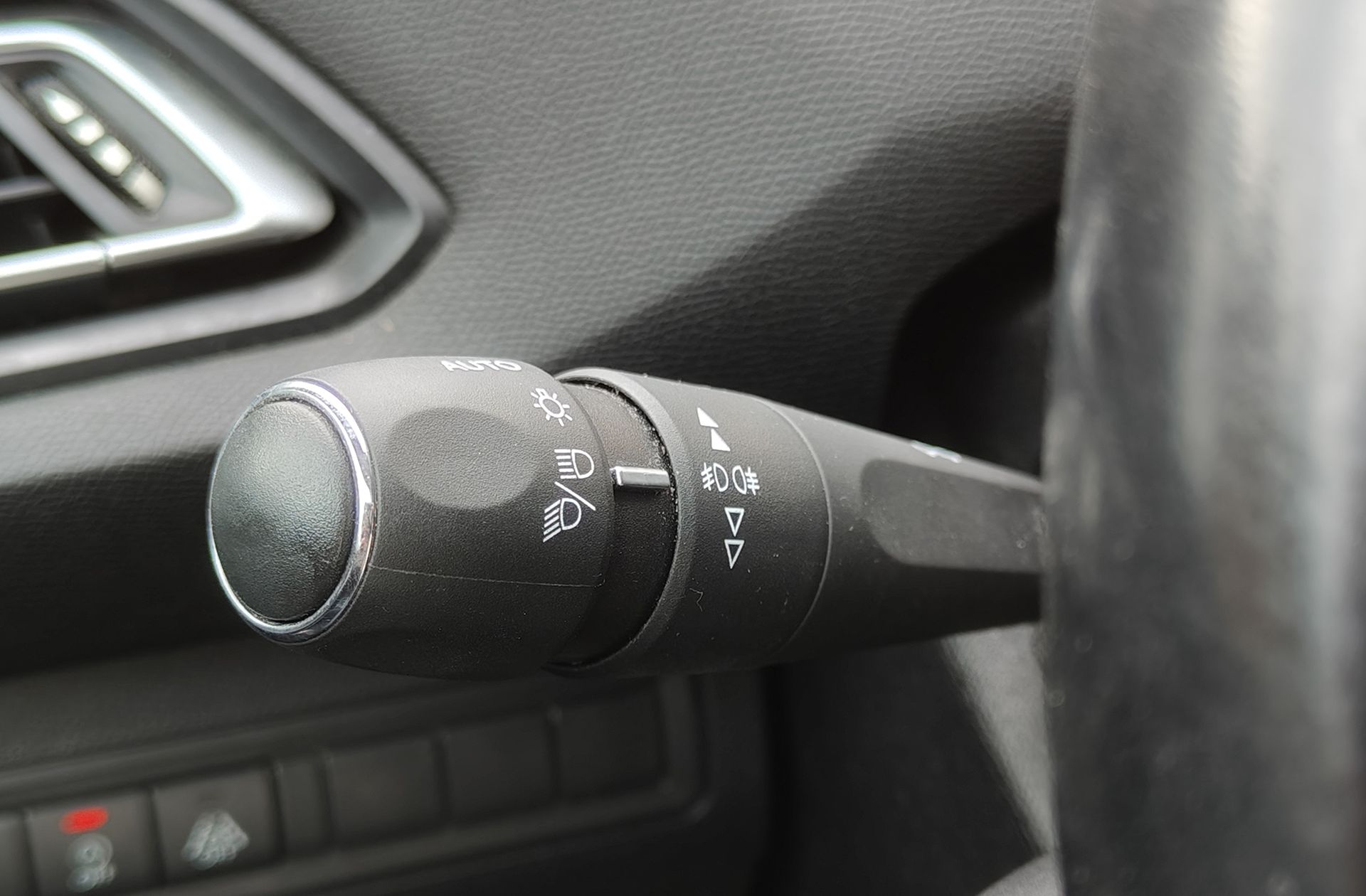 Peugeot 308 SW 1.2 PureTech Allure - foto 35
