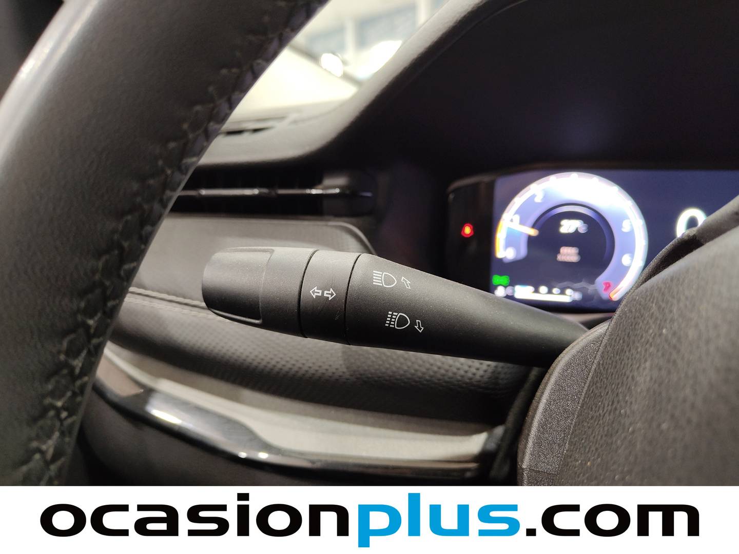 Foto Jeep Compass Jeep Compass 1.3 Gse Night Eagle FWD MT (130 CV)