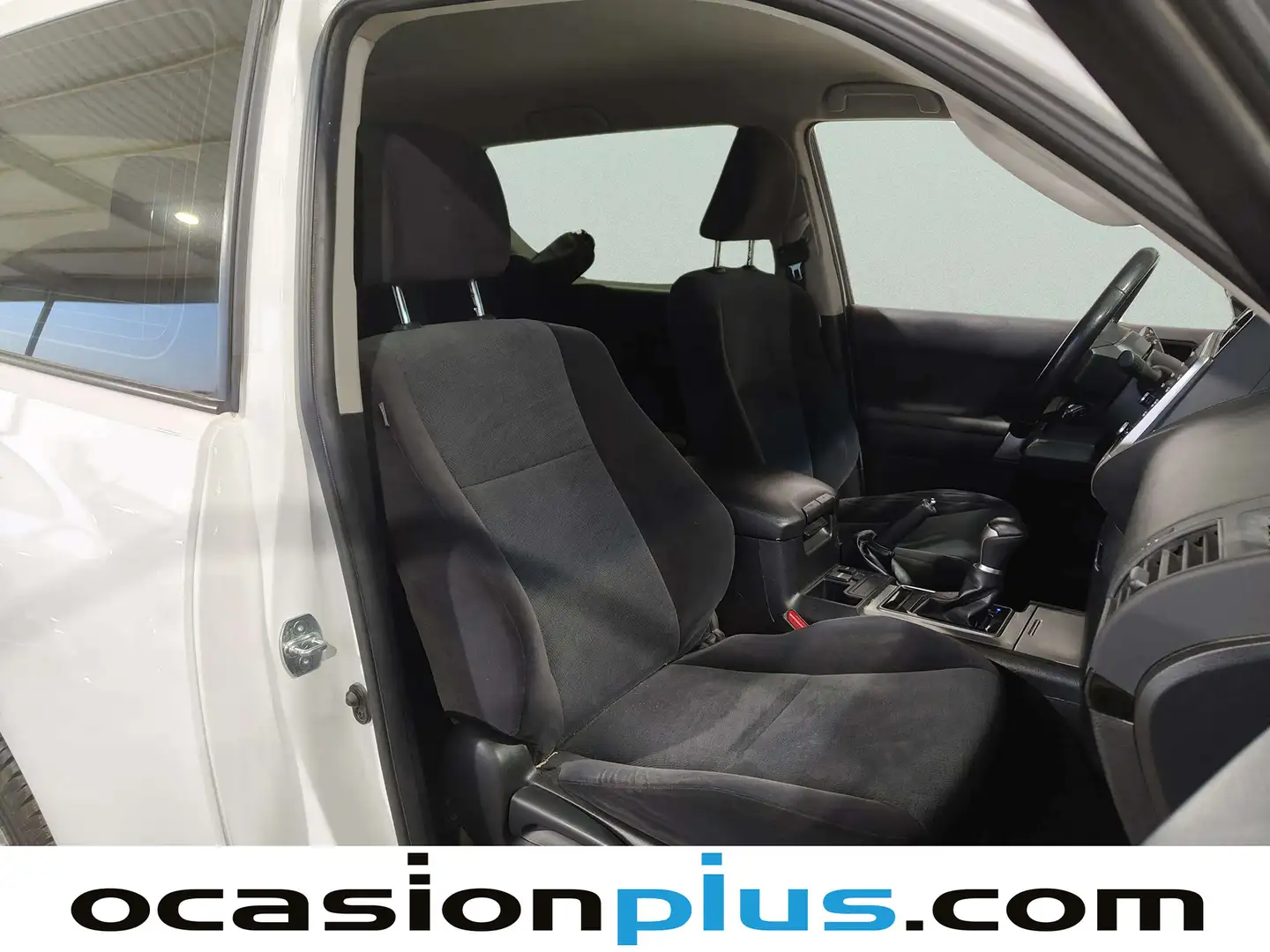 Foto Toyota Land Cruiser Toyota Land Cruiser 2.8 D-4D VXL Auto (204 CV)