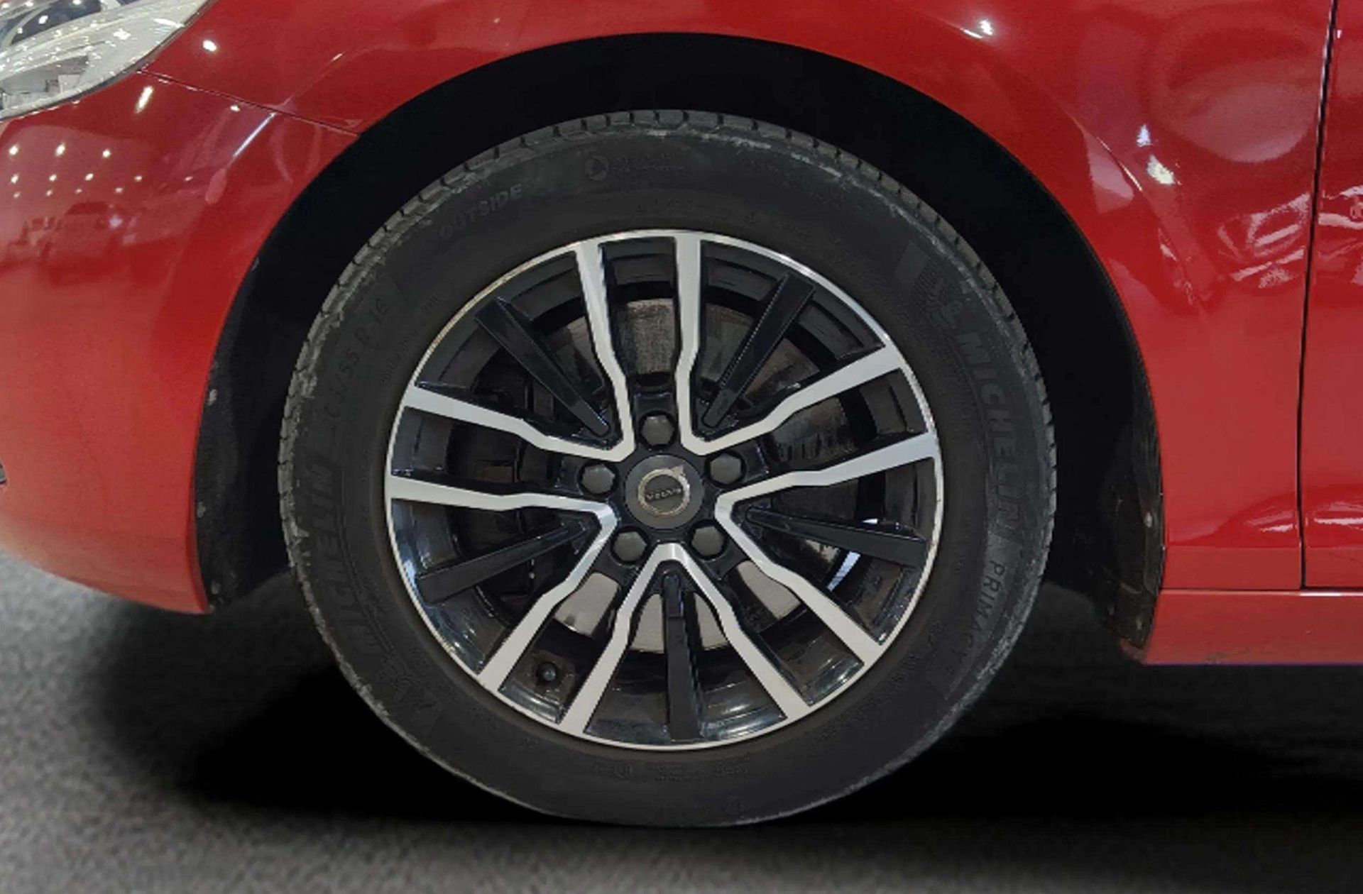 Volvo V40 T2 Momentum - foto 34