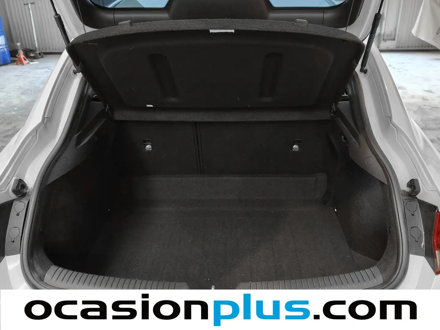 Foto Hyundai i30 Hyundai i30 1.0 TGDI Link Fastback (120 CV)