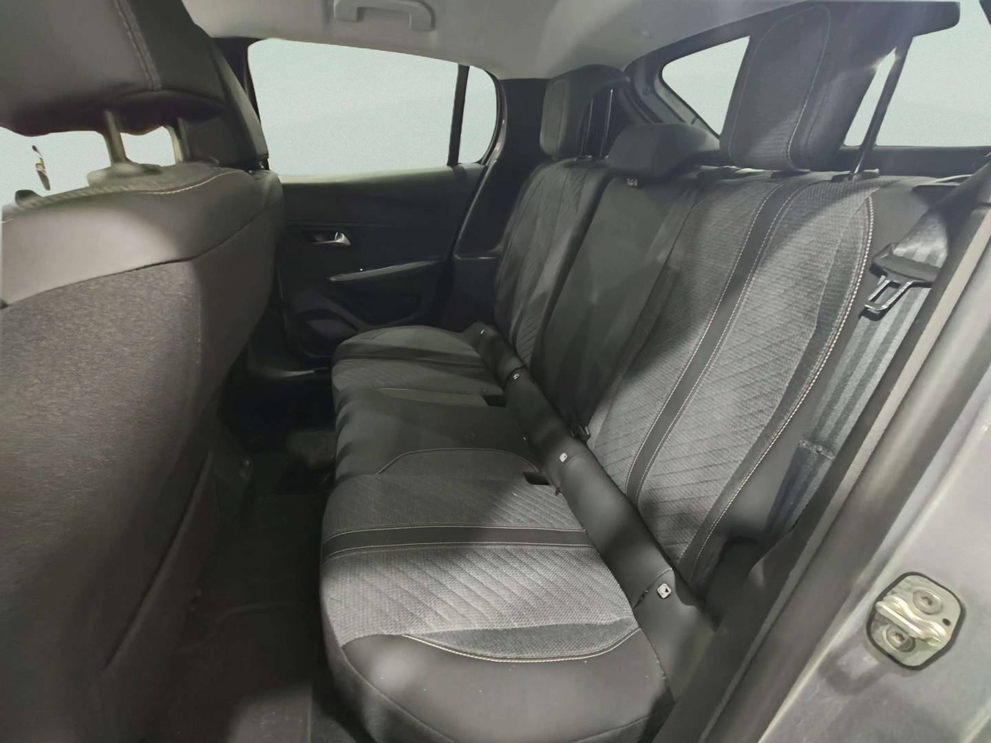 Foto asientos traseros Peugeot 208 Peugeot 208 PureTech 100 Allure (100 CV)