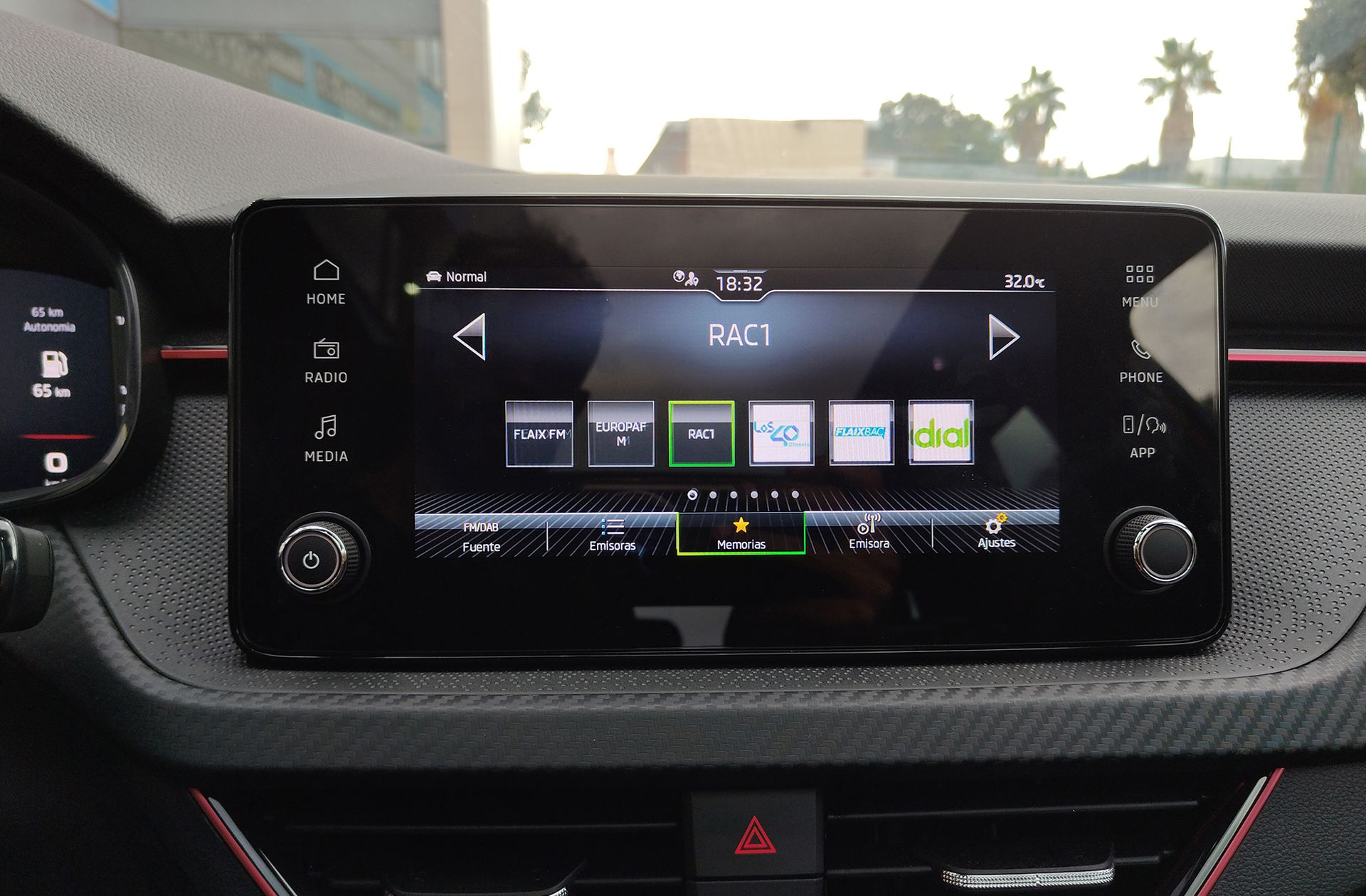 Škoda Kamiq 1.5 TSI Montecarlo DSG - foto 36