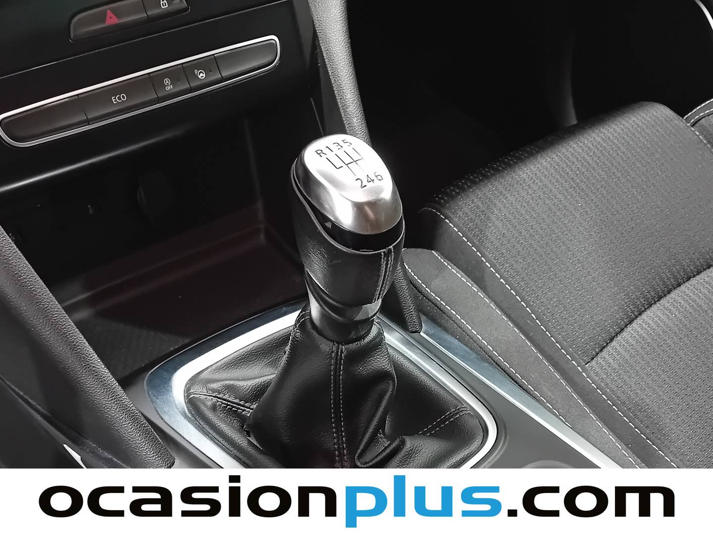 Foto Renault Mégane Renault Megane Zen TCe (140 CV) GPF